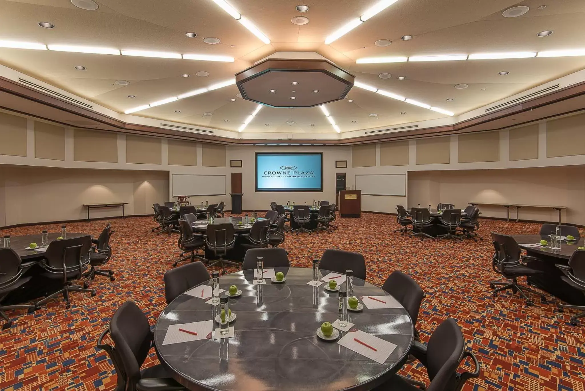 Meeting/conference room in Crowne Plaza Princeton, an IHG Hotel