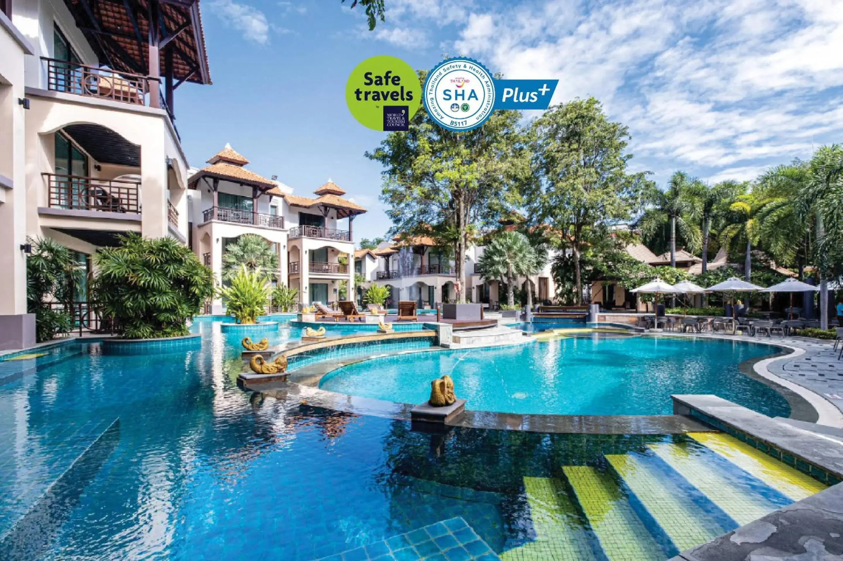 Swimming Pool in Long Beach Garden Hotel & Pavilions