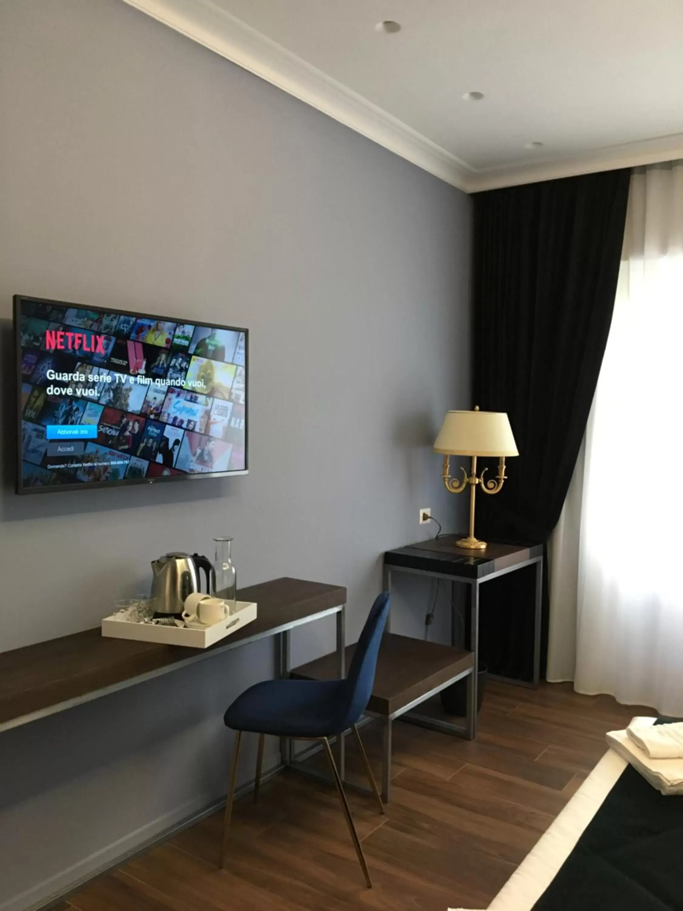 TV and multimedia in Unicum Roma Suites