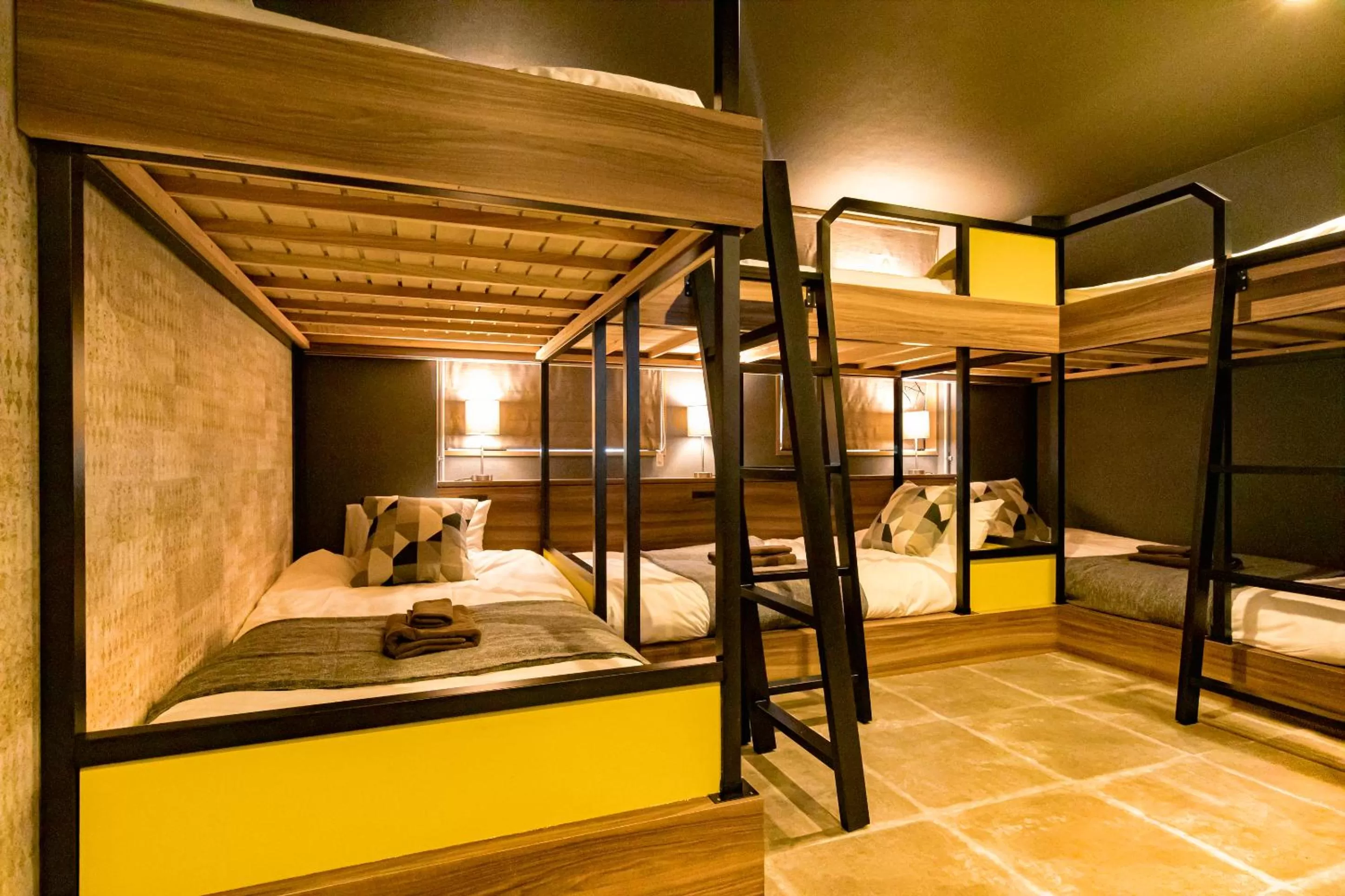 Bed in UNDER RAILWAY HOTEL AKIHABARA