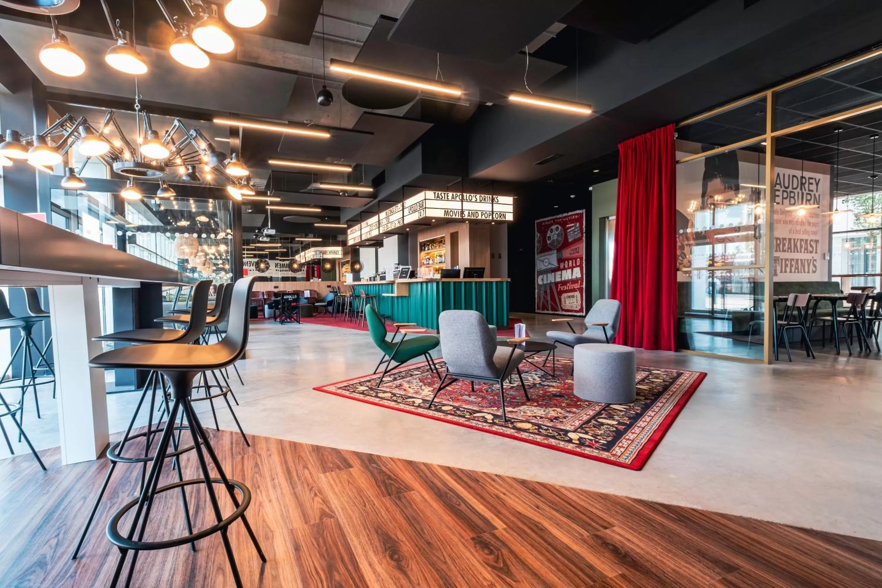 Lobby or reception in ibis Styles Lens Centre Gare