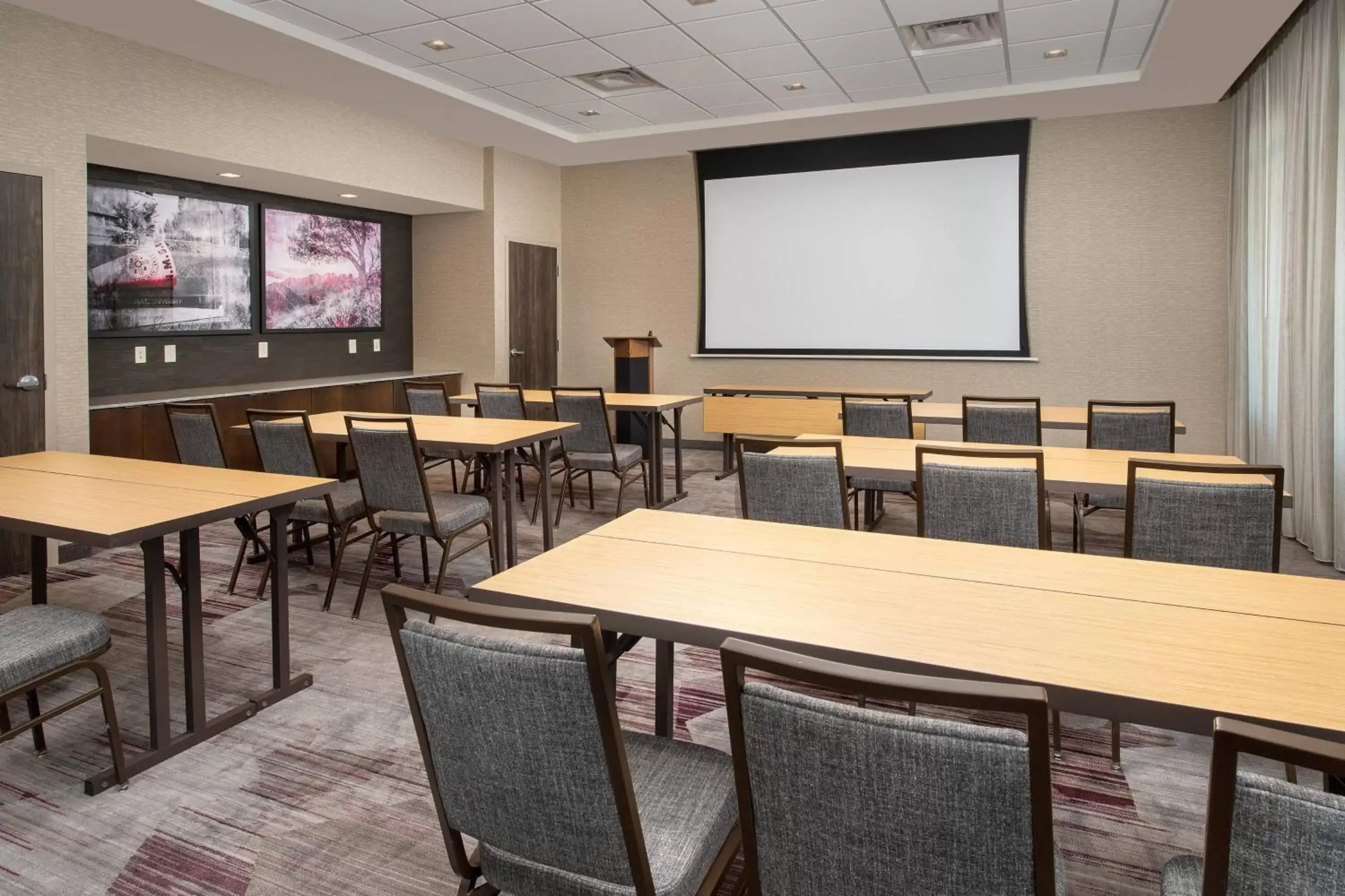 Meeting/conference room in Courtyard by Marriott Las Cruces at NMSU
