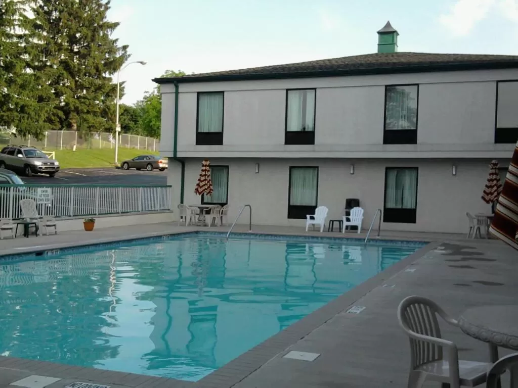 Swimming pool in 1863 Inn of Gettysburg