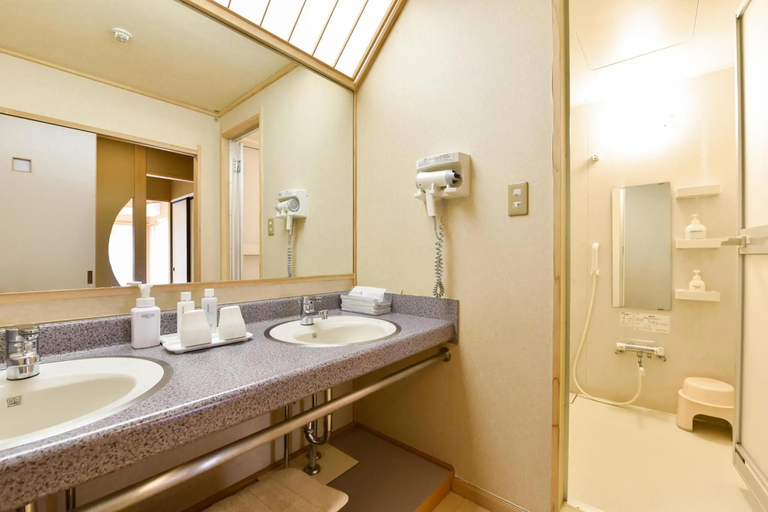 Photo of the whole room, Bathroom in Fujiya Ryokan