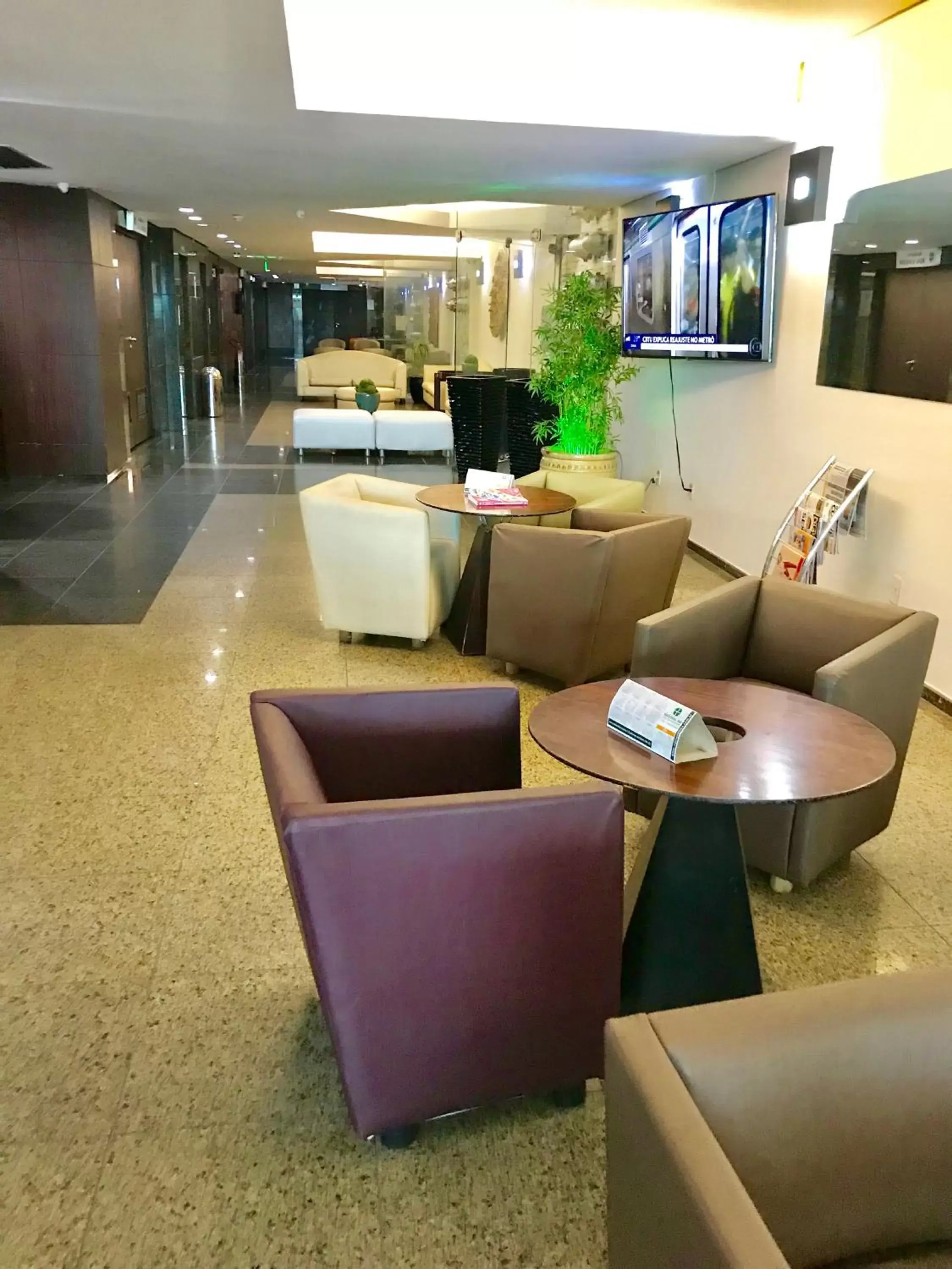 Lobby or reception in Hotel Golden Park Recife Boa Viagem By Nacional Inn Lobby or reception in Hotel Golden Park Recife Boa Viagem By Nacional Inn