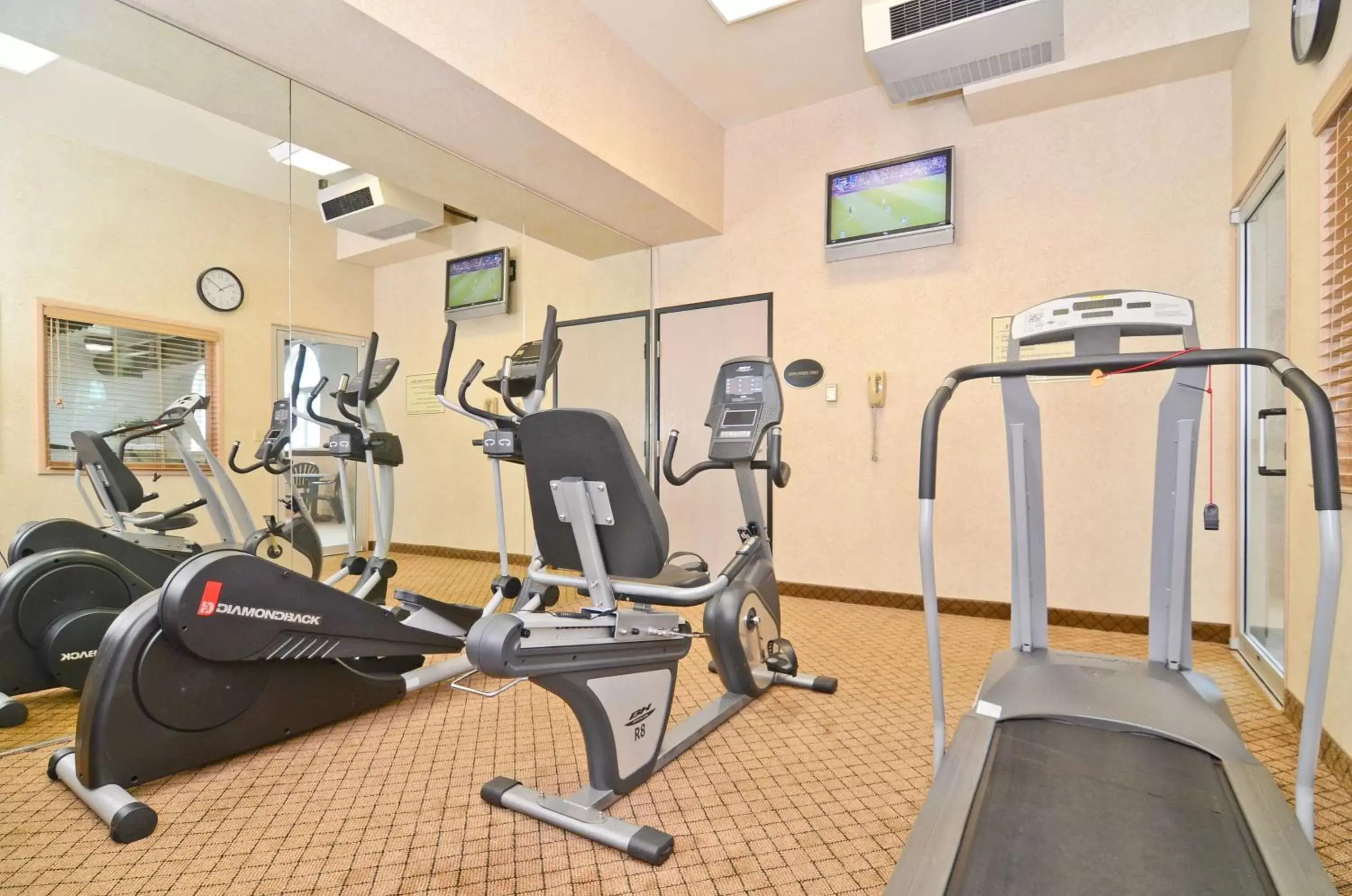 Fitness centre/facilities, Fitness Center/Facilities in Best Western Macomb Inn