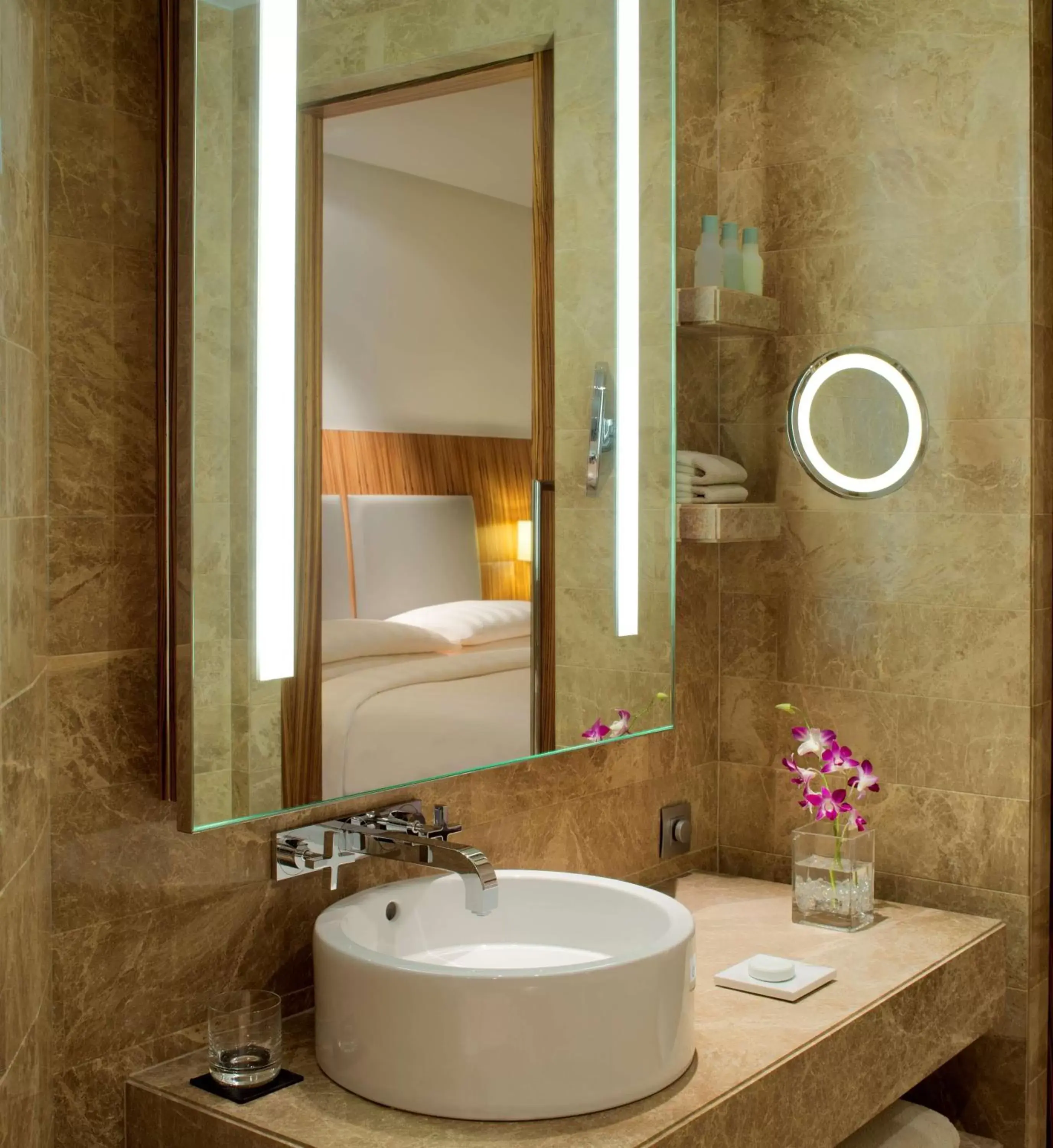 Photo of the whole room, Bathroom in Andaz Capital Gate Abu Dhabi - a concept by Hyatt