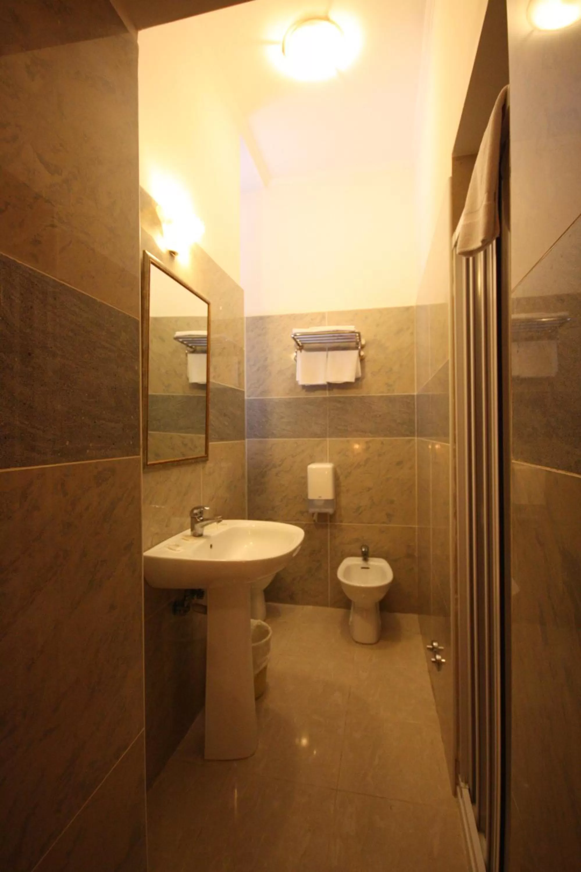 Bathroom in Hotel Cherubini