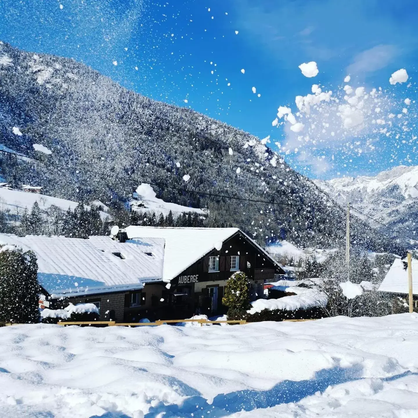 Facade/entrance, Winter in Auberge Du Fraizier