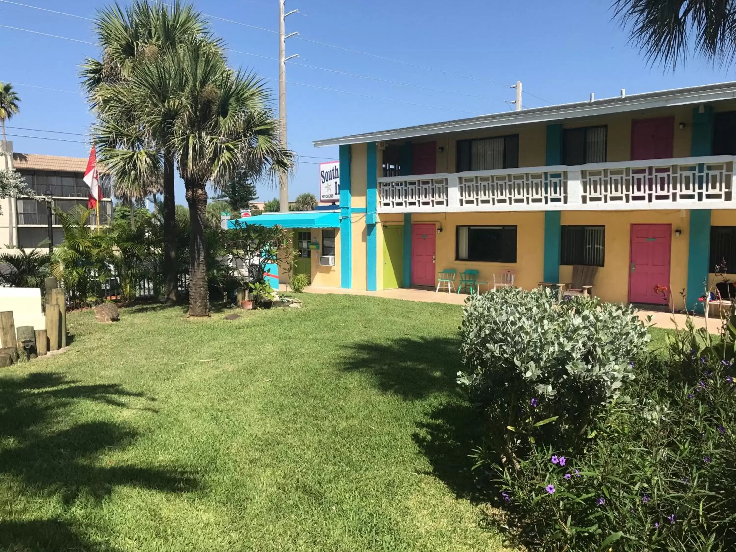 Facade/entrance, Property Building in South Beach Inn - Cocoa Beach