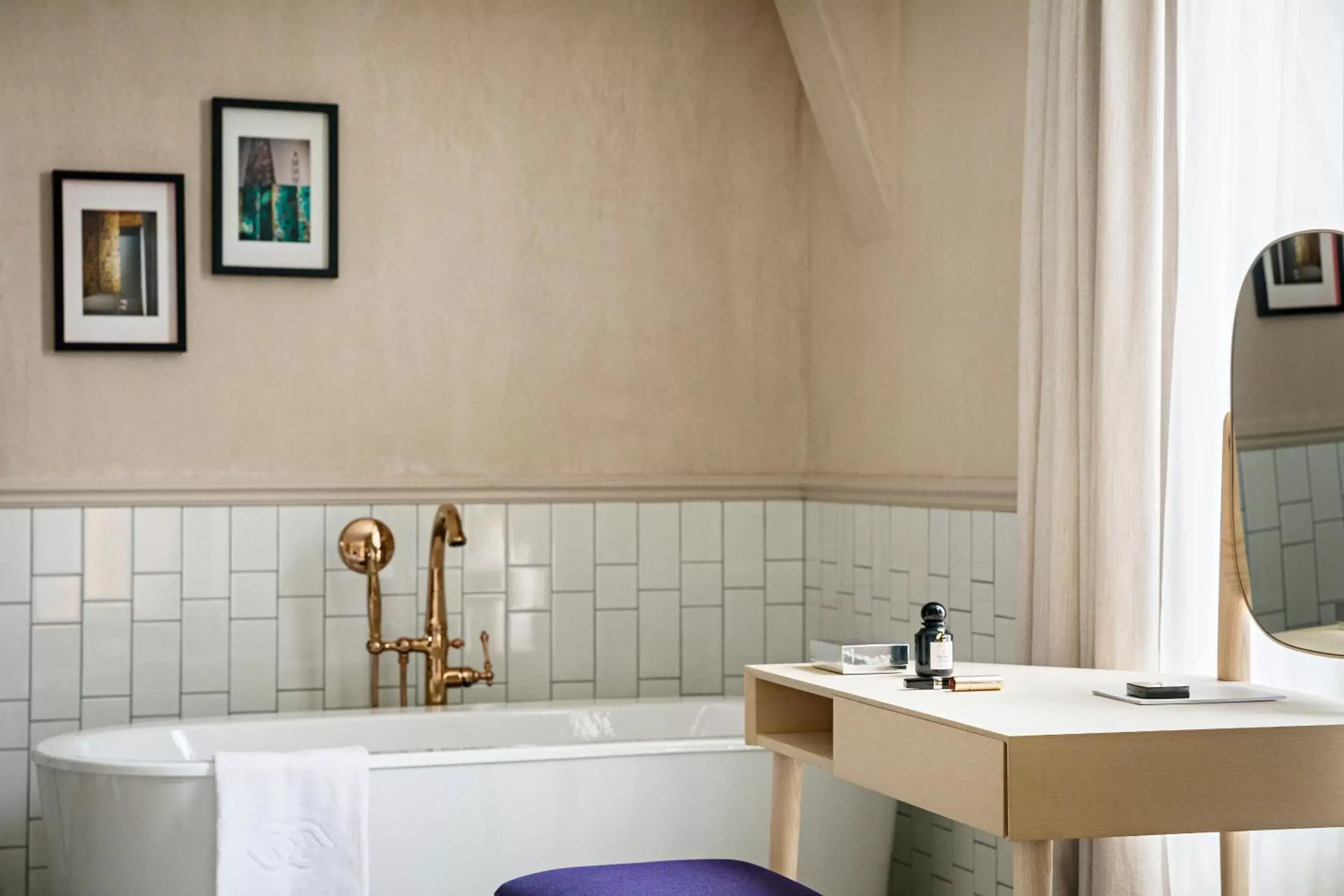 Bath, Bathroom in Sofitel Le Scribe Paris Opera