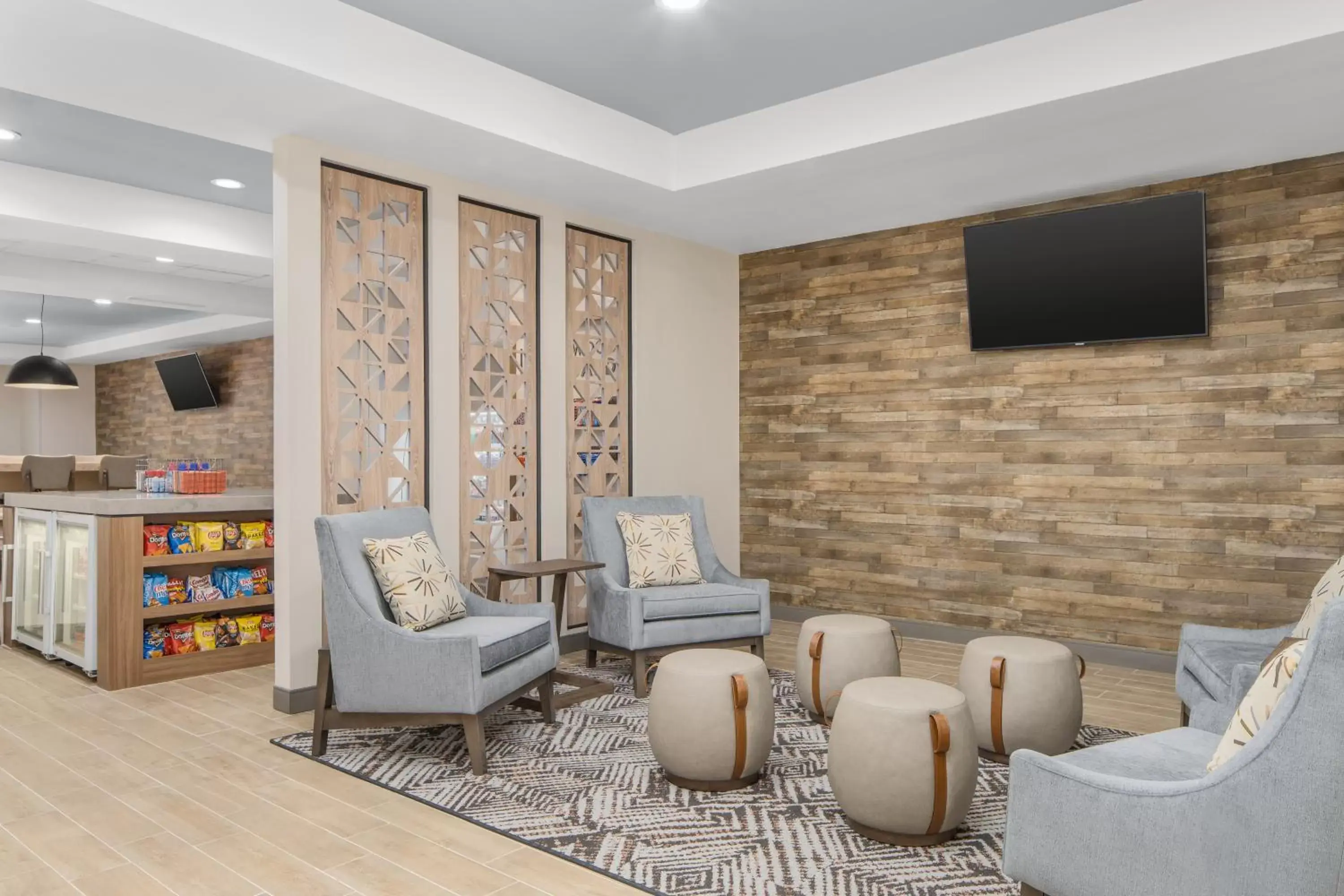Lobby or reception, Seating Area in Candlewood Suites - Newnan - Atlanta SW, an IHG Hotel
