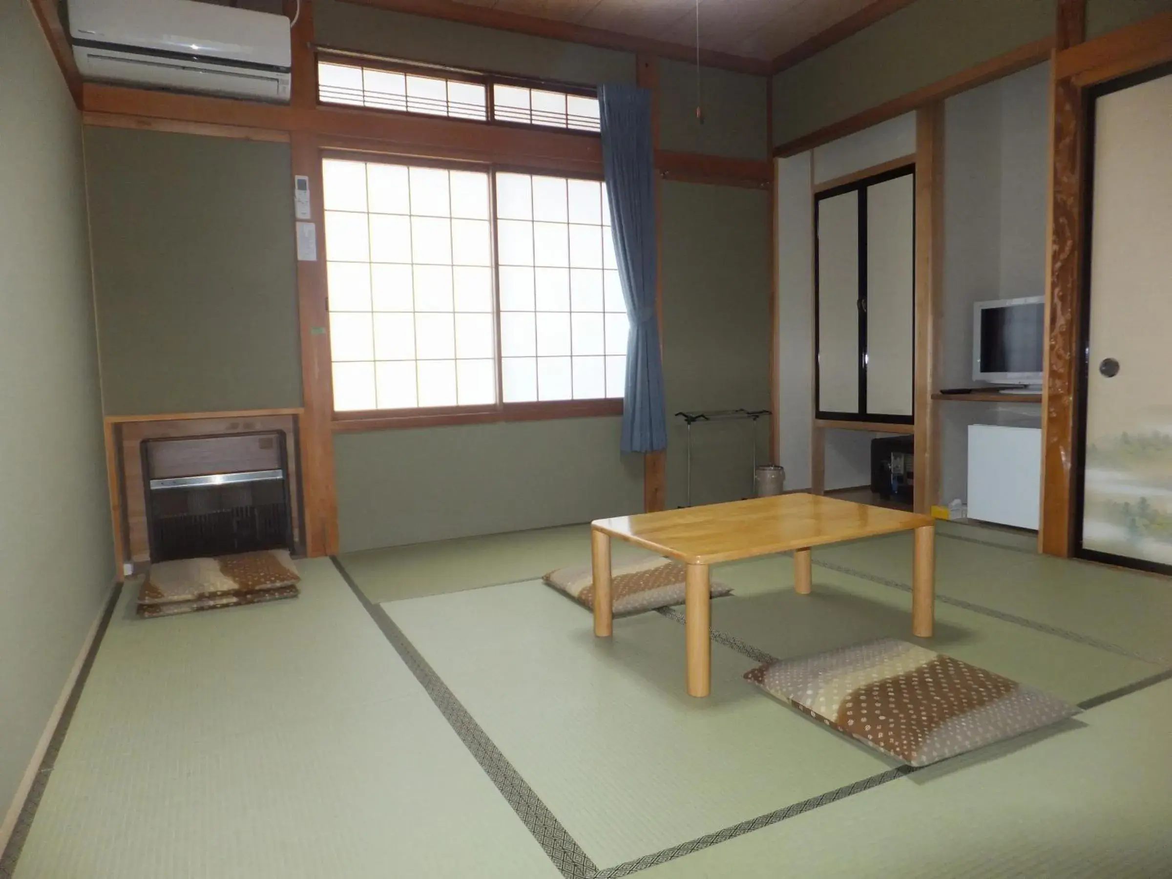 Superior Twin Room in Minshuku Iwatakan Superior Twin Room in Minshuku Iwatakan