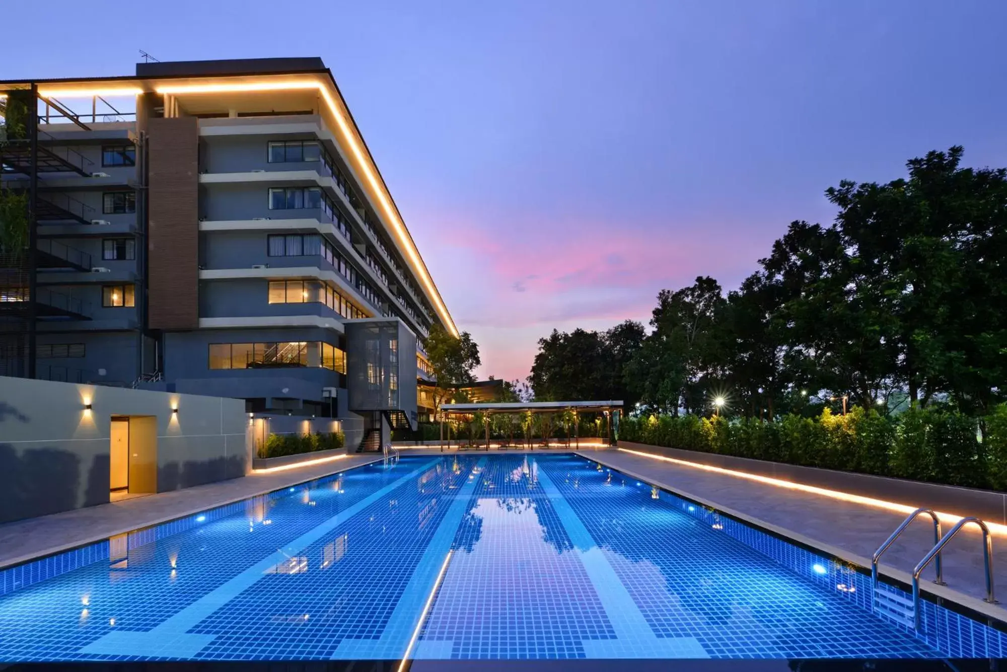 Swimming Pool in Tinidee Hotel Bangkok Golf Club - SHA Certified