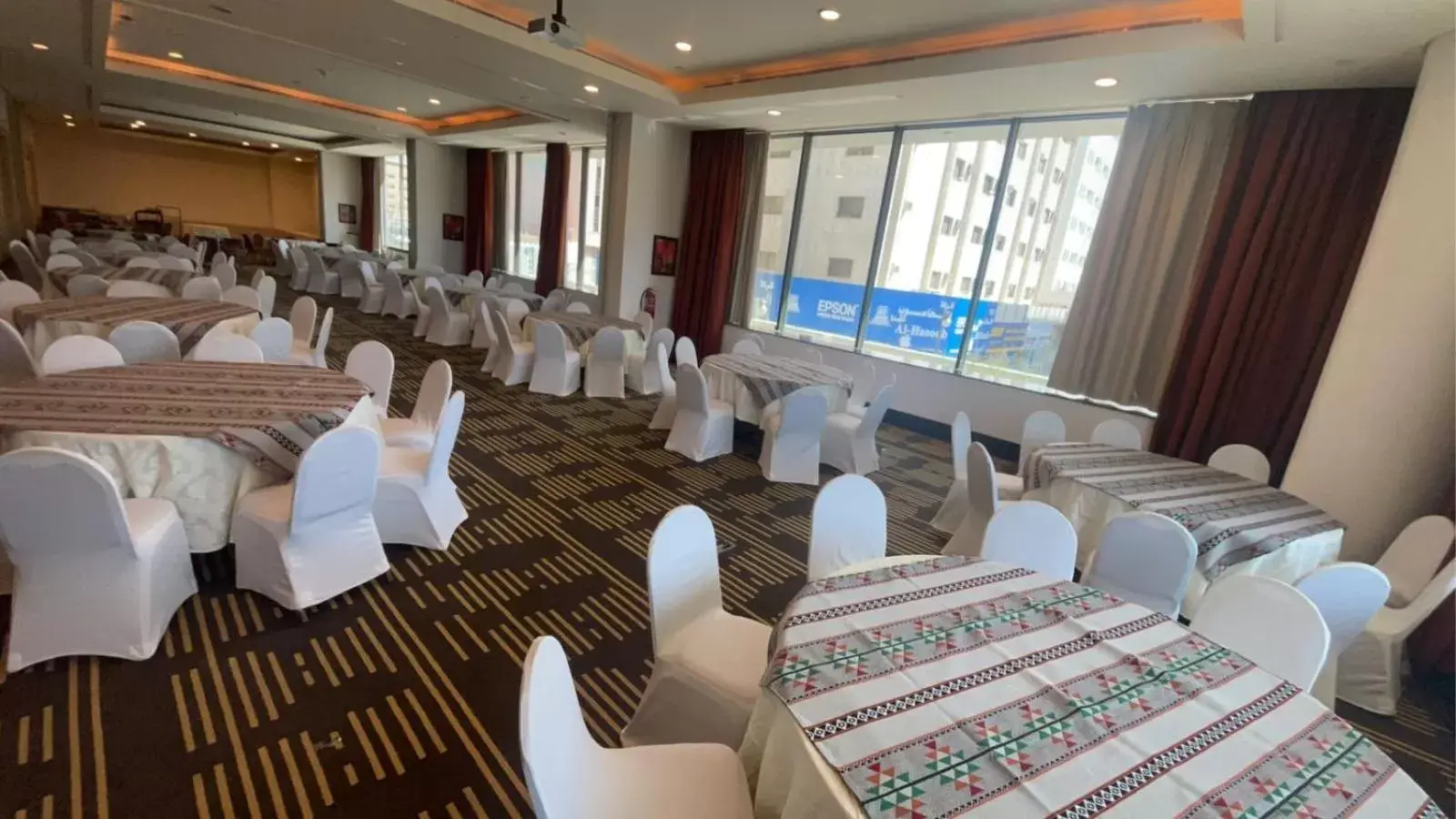Restaurant/places to eat, Banquet Facilities in Holiday Inn Olaya, an IHG Hotel