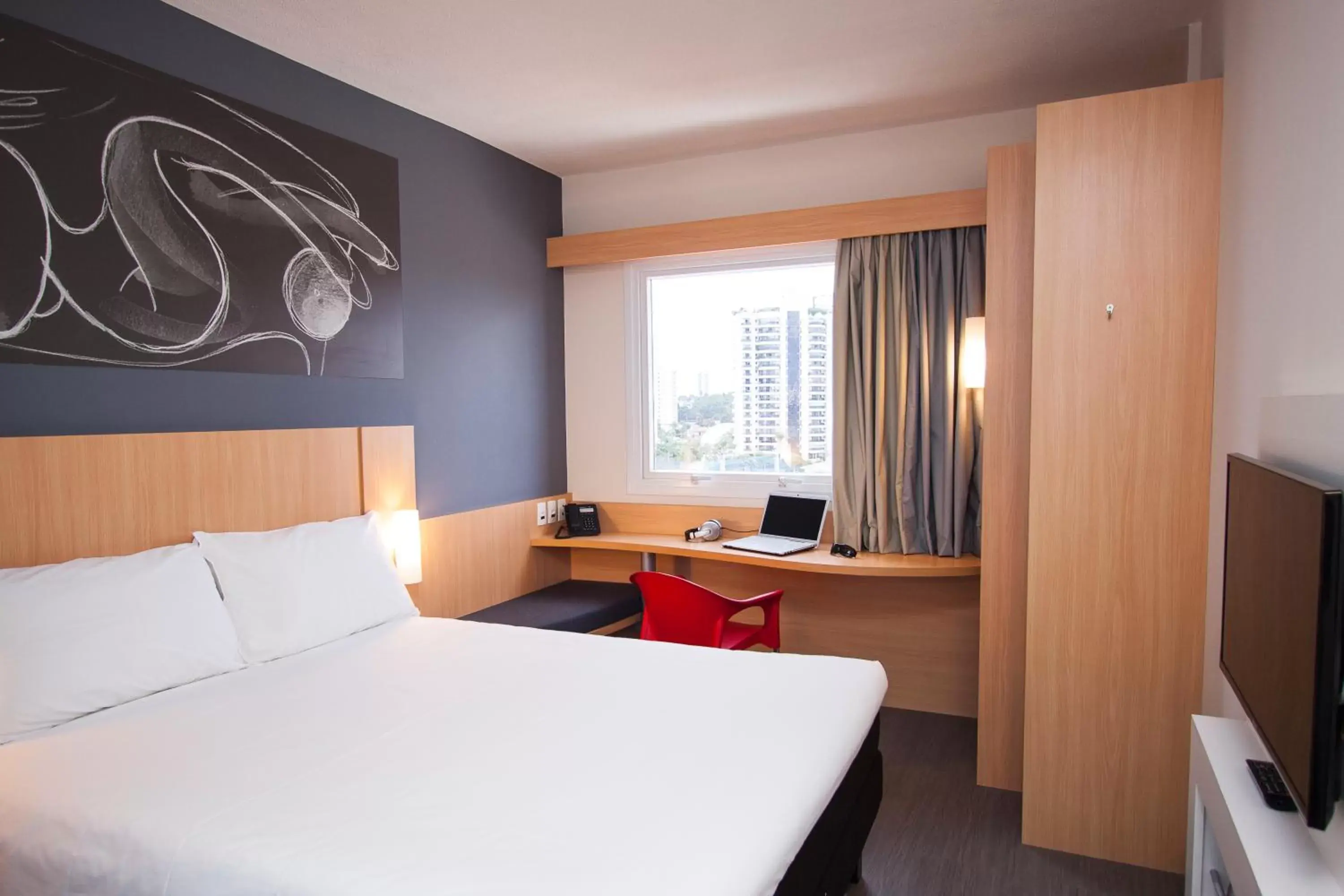 Bedroom, Bed in ibis Mogi das Cruzes Shopping