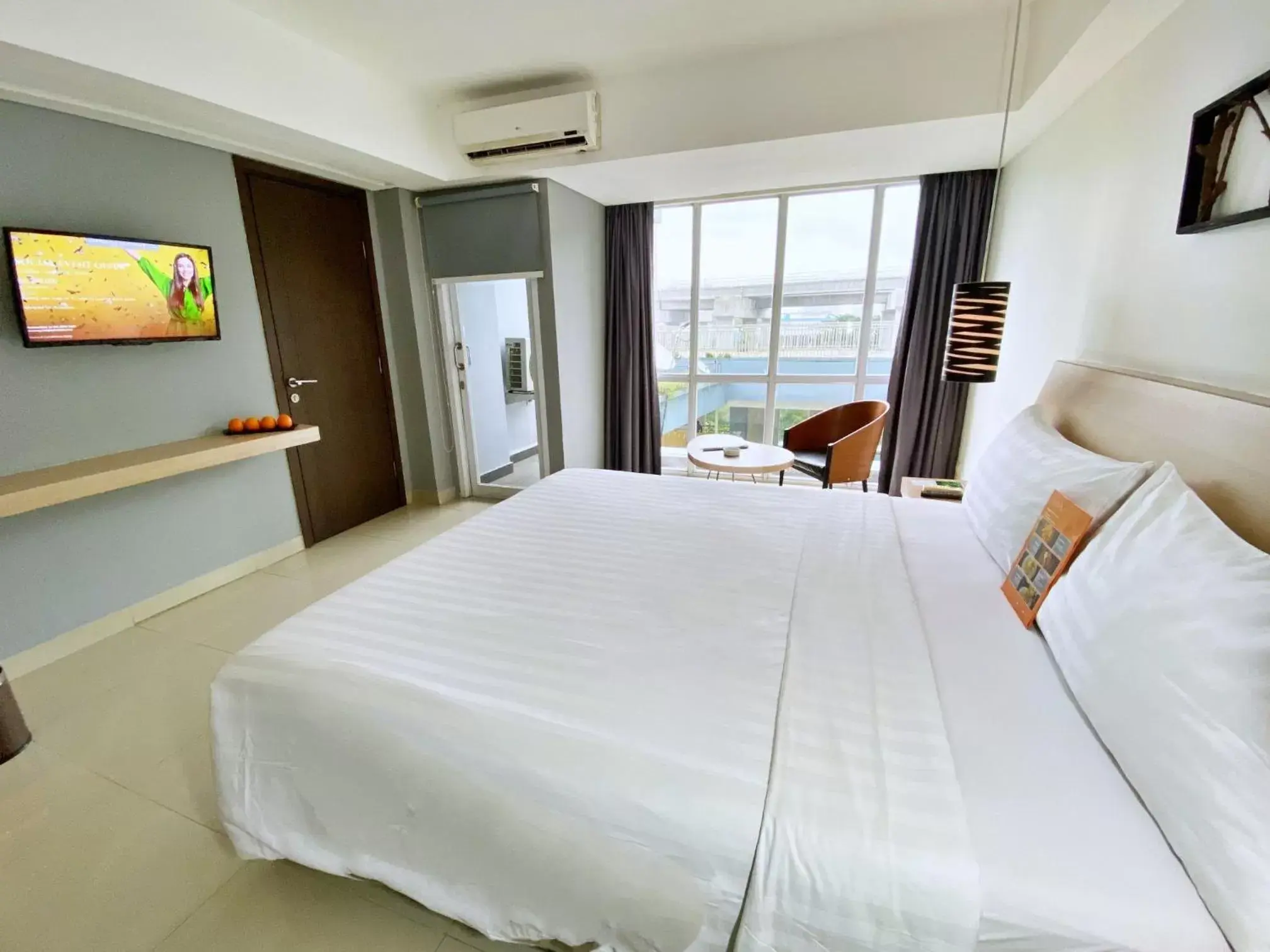 Bedroom, Bed in Harper MT Haryono by ASTON Bedroom, Bed in Harper MT Haryono by ASTON