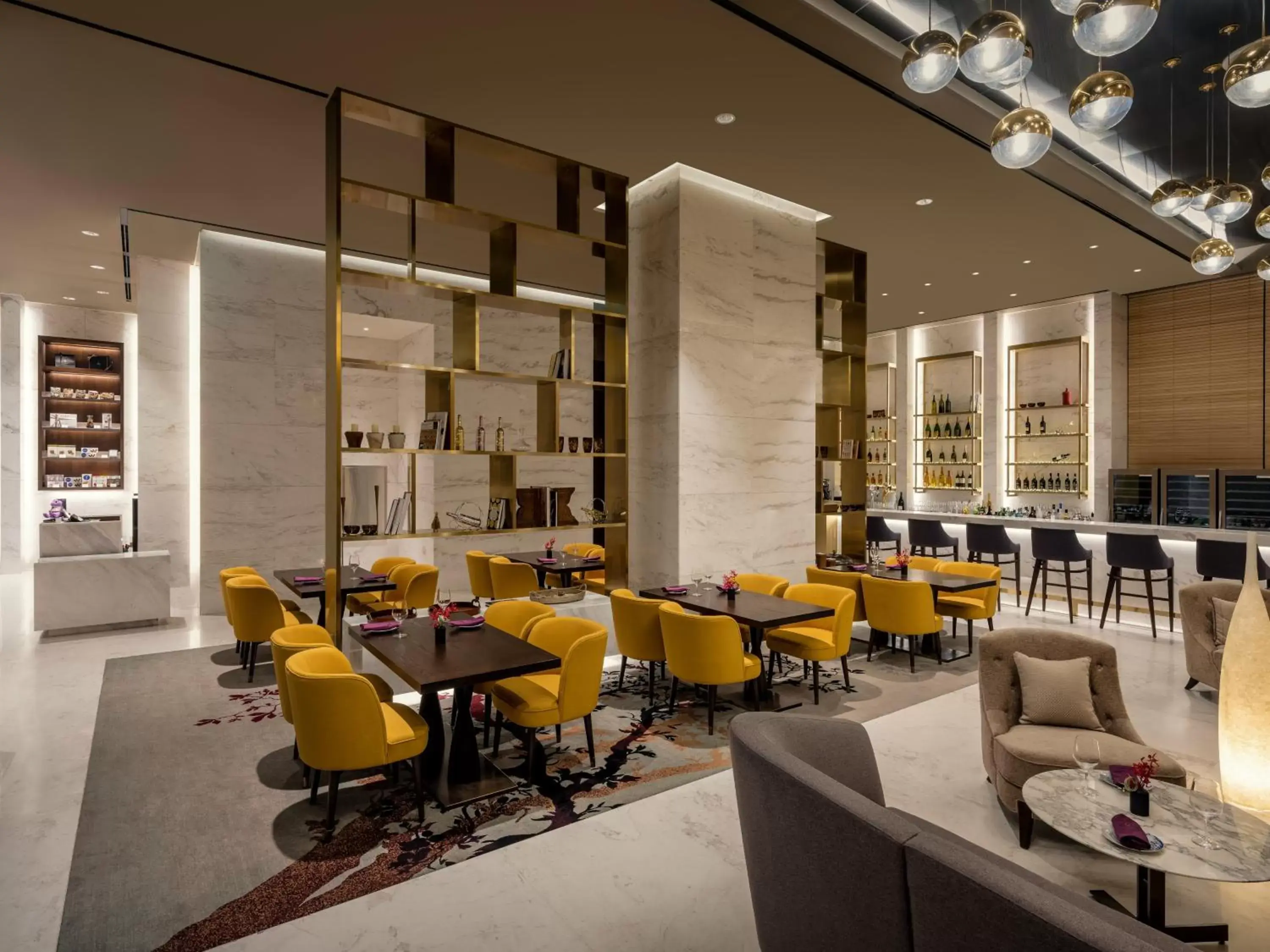 Lounge or bar, Restaurant/Places to Eat in Grand Mercure Ambassador Hotel and Residences Seoul Yongsan