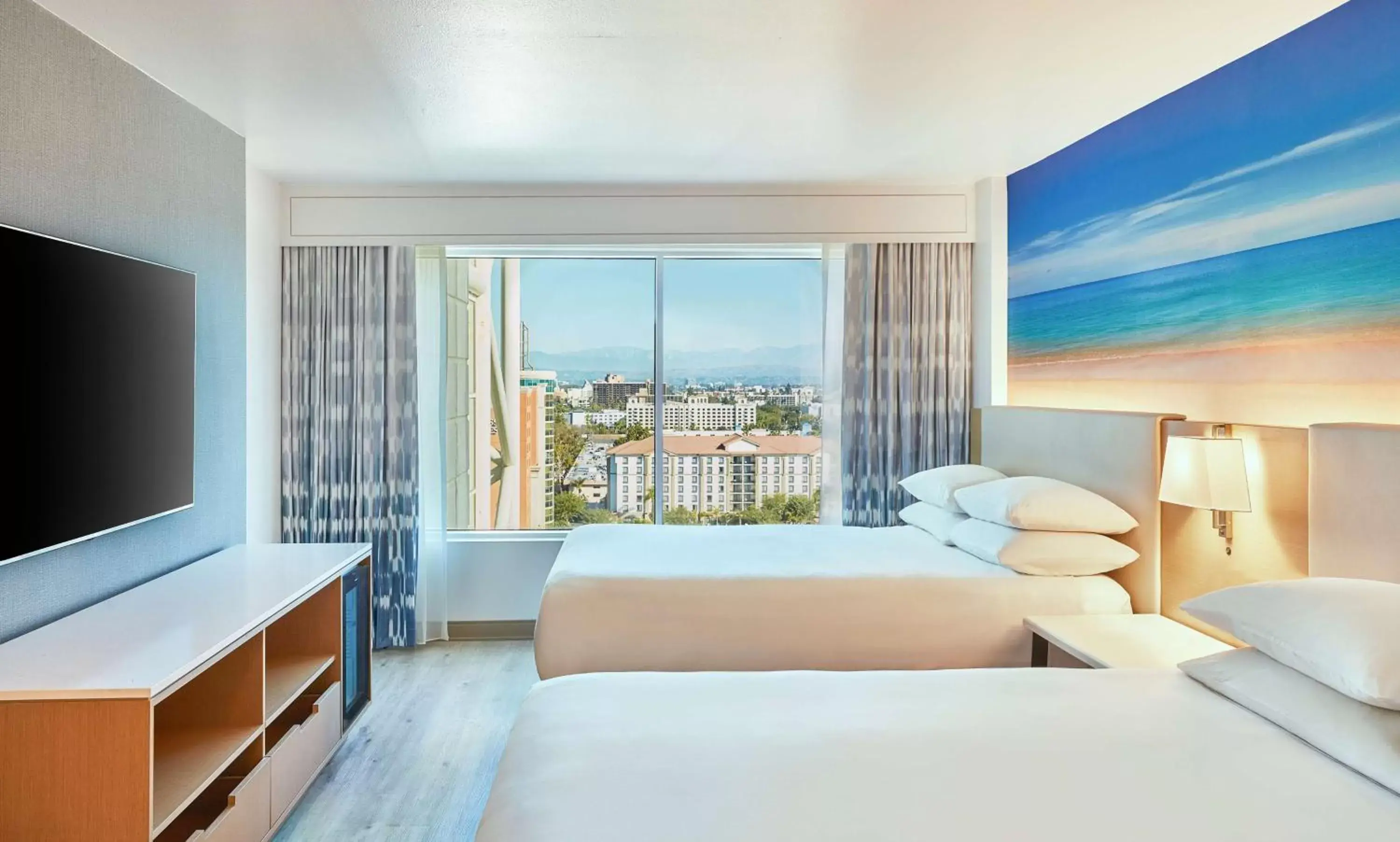 Bedroom, Bed in Hyatt Regency Orange County