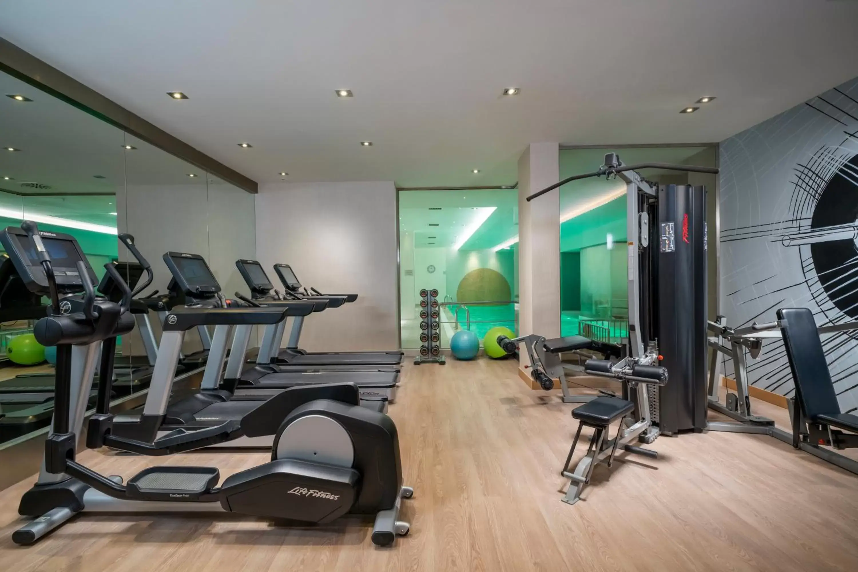 Spa and wellness centre/facilities, Fitness Center/Facilities in Novotel Istanbul Bosphorus Hotel