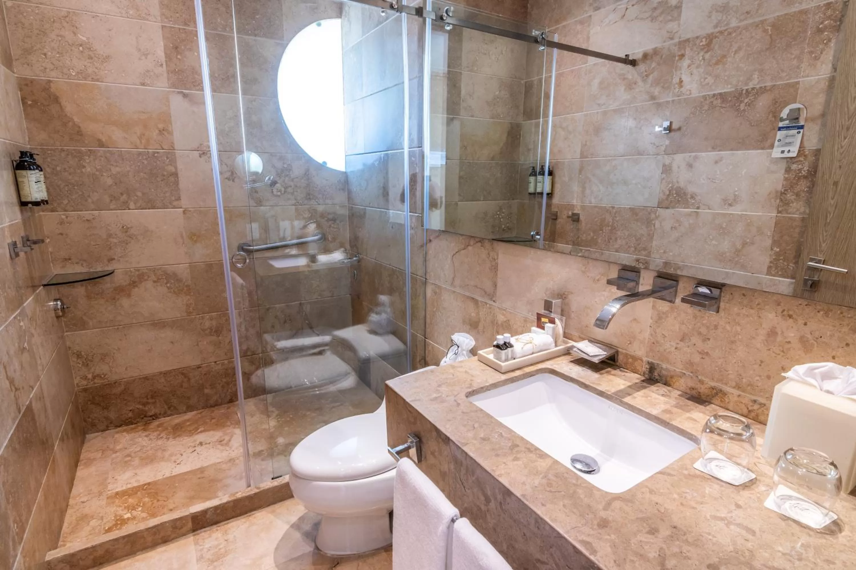 Shower in GHL Arsenal Hotel