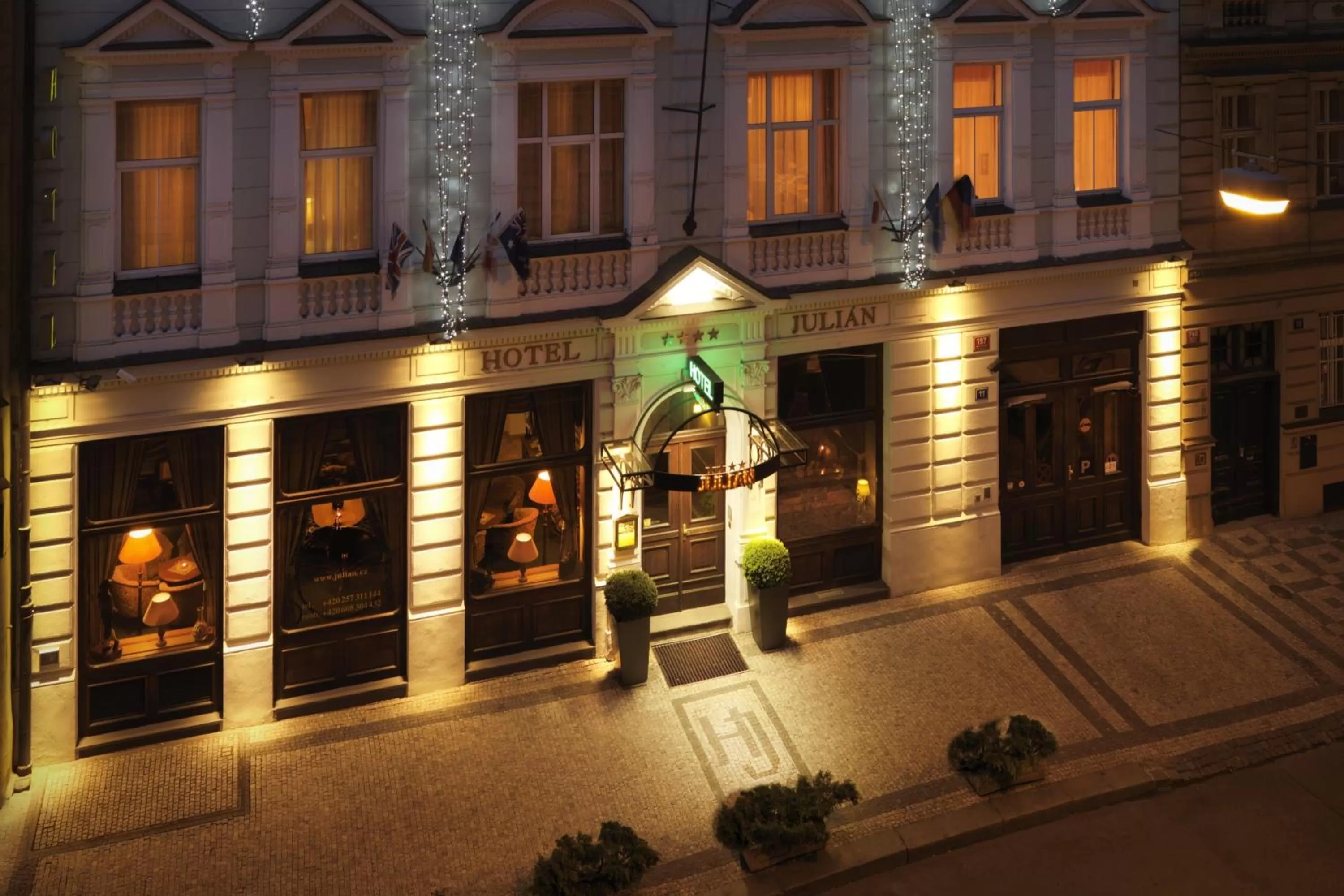 Facade/entrance in Hotel Julian