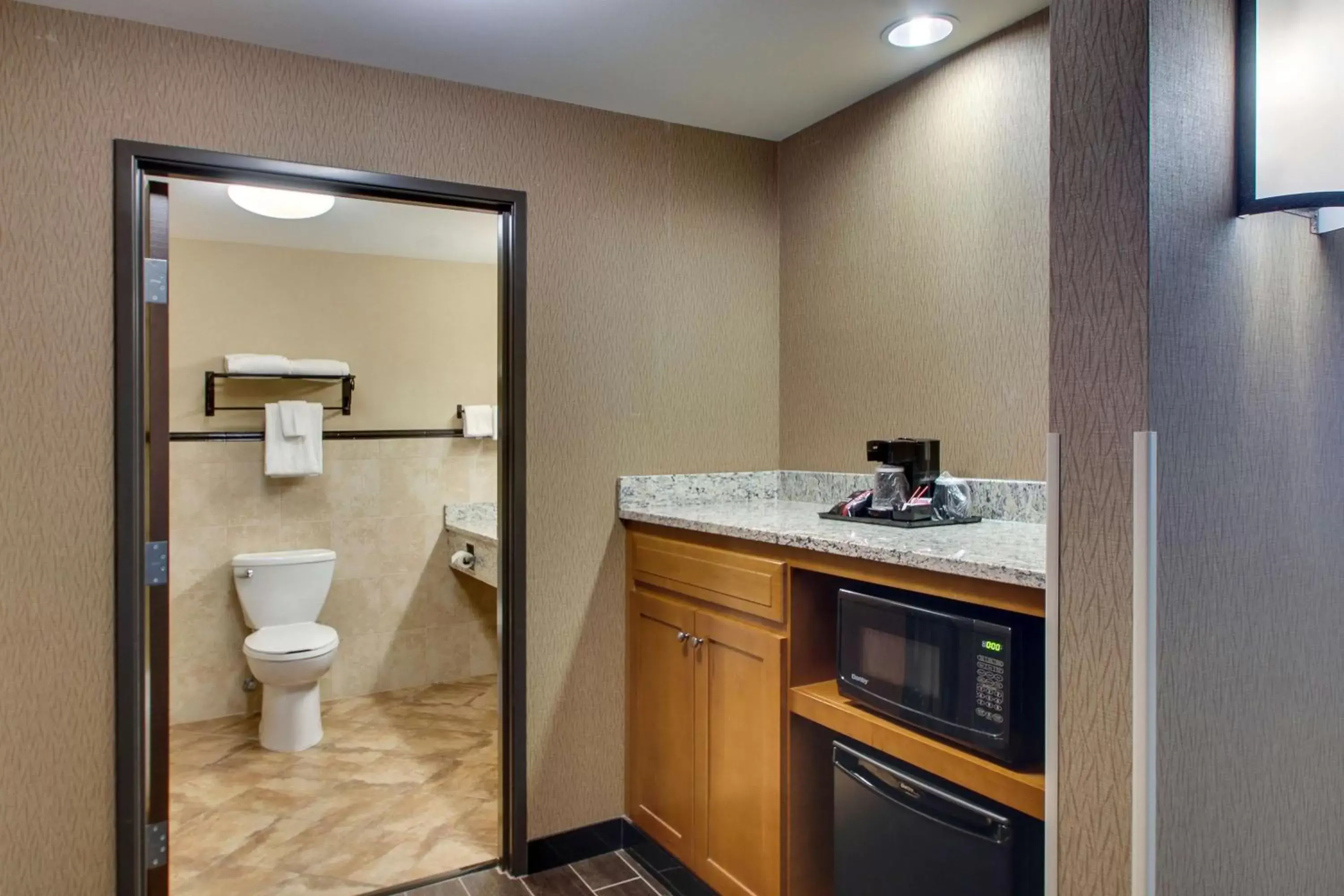 Photo of the whole room, Bathroom in Drury Plaza Hotel Broadview Wichita