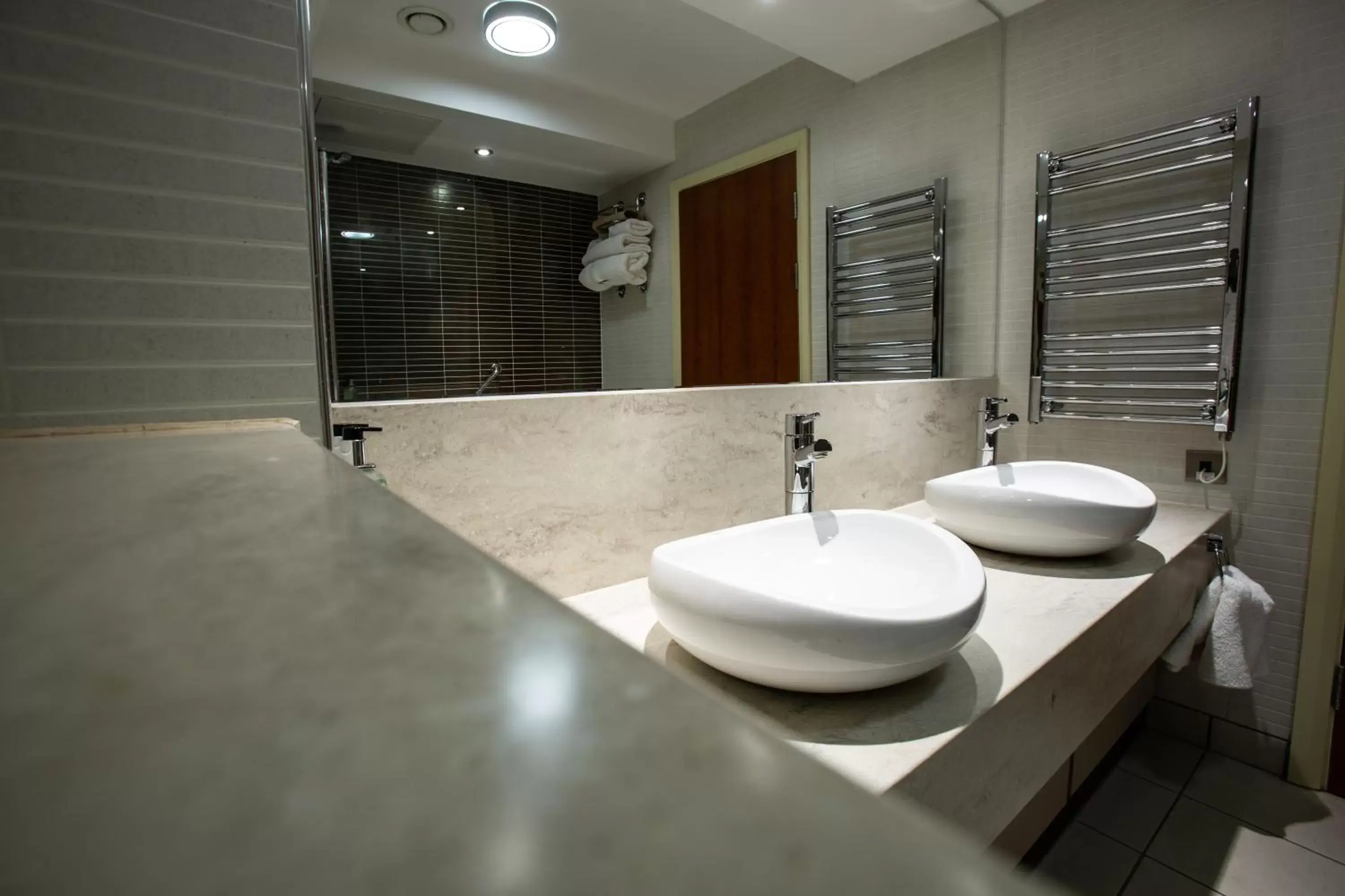 Bathroom in Drayton Manor Hotel