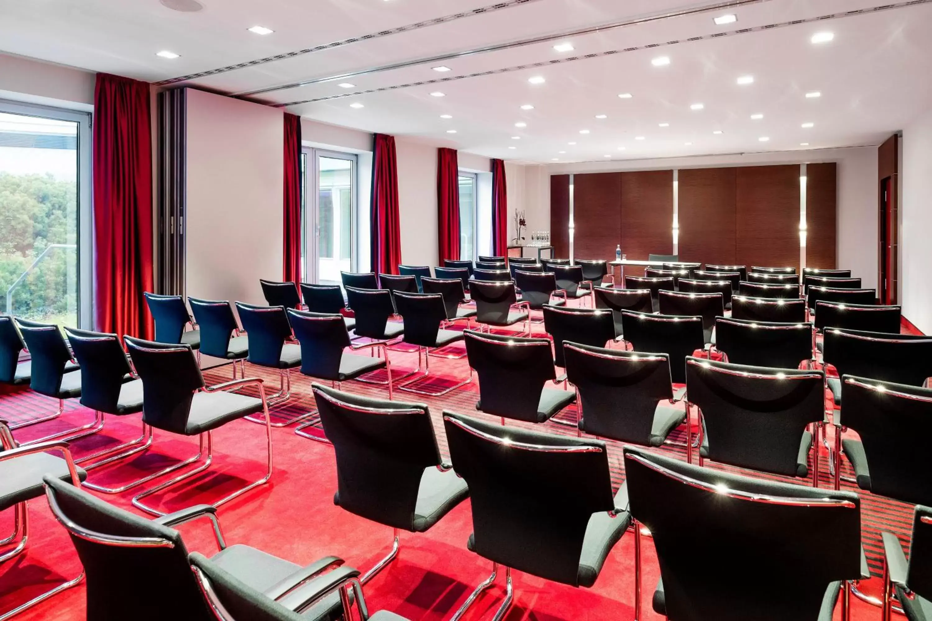 Meeting/conference room in Sheraton Duesseldorf Airport Hotel