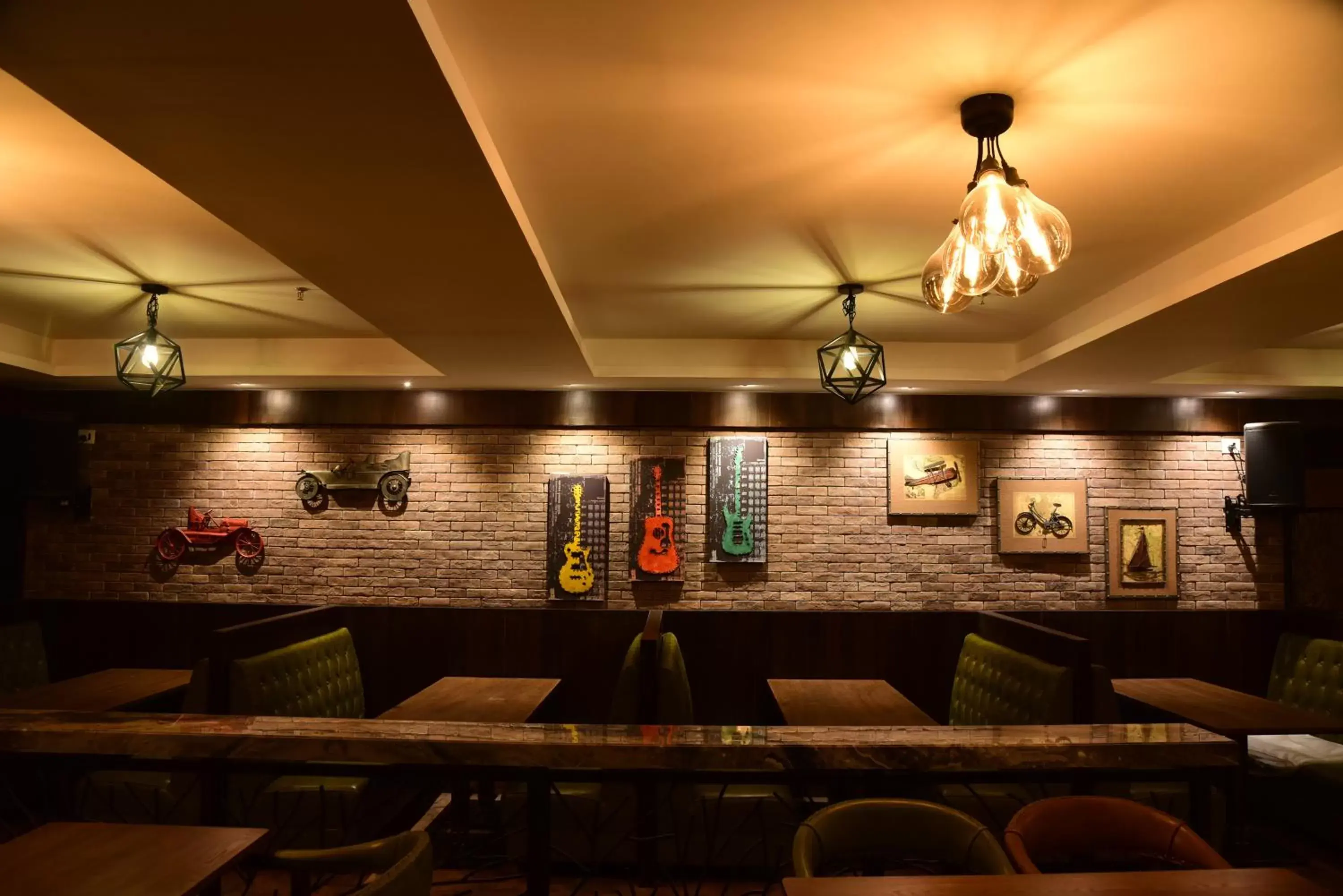 Lounge or bar in Lemon Tree Hotel Siliguri