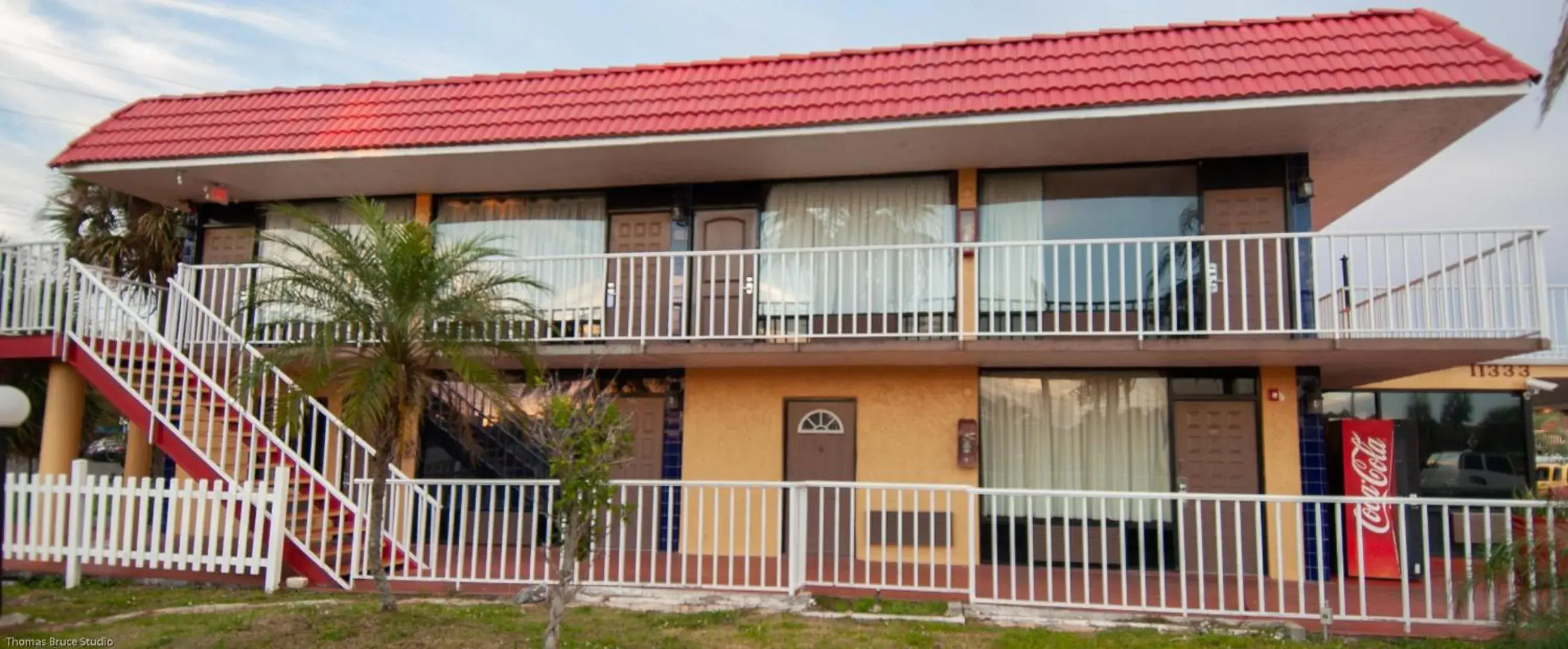 Property Building in Express Inn & Suites - 5 Miles from St Petersburg Clearwater Airport