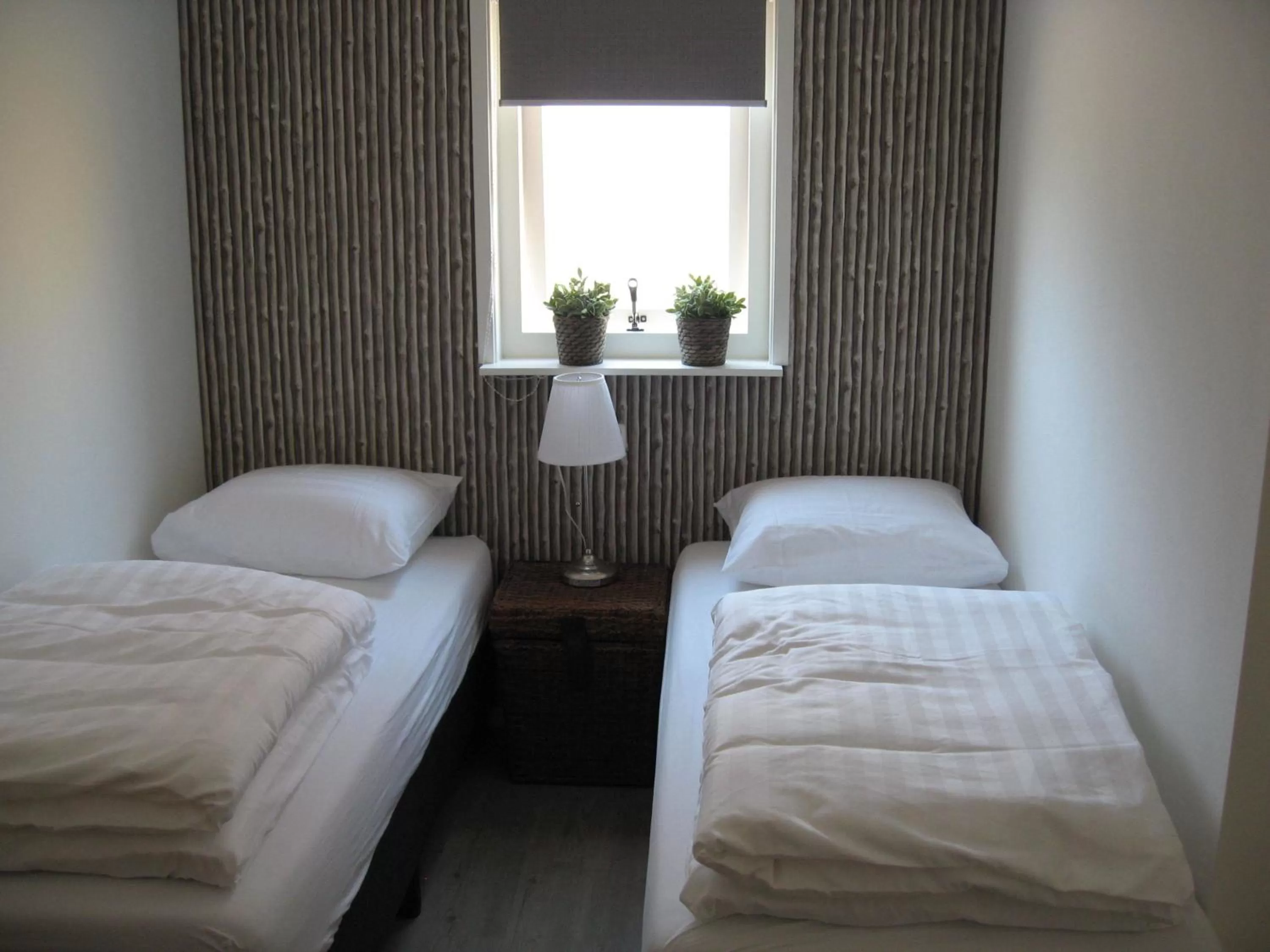 Bedroom, Bed in Oostzomerland