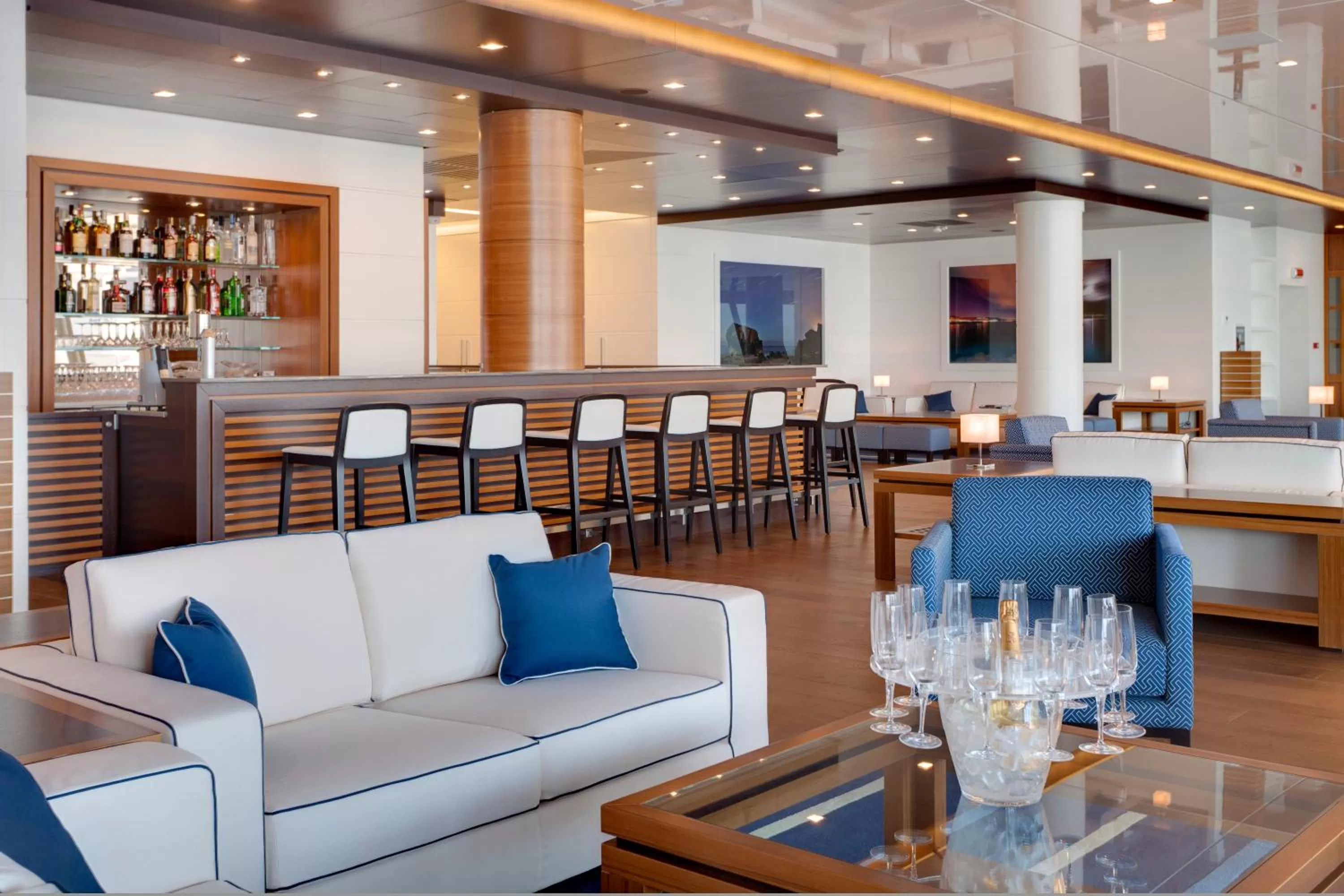 Lounge or bar in Albergo Yacht Club Marina Di Loano