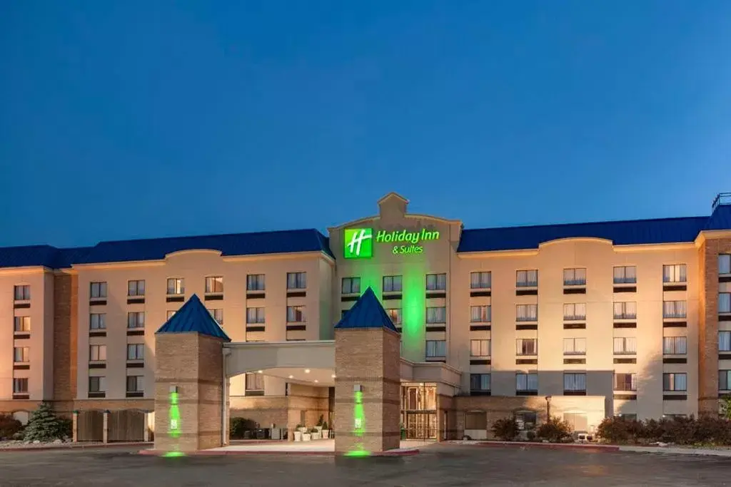 Property Building in Holiday Inn Hotel & Suites Council Bluffs, an IHG Hotel