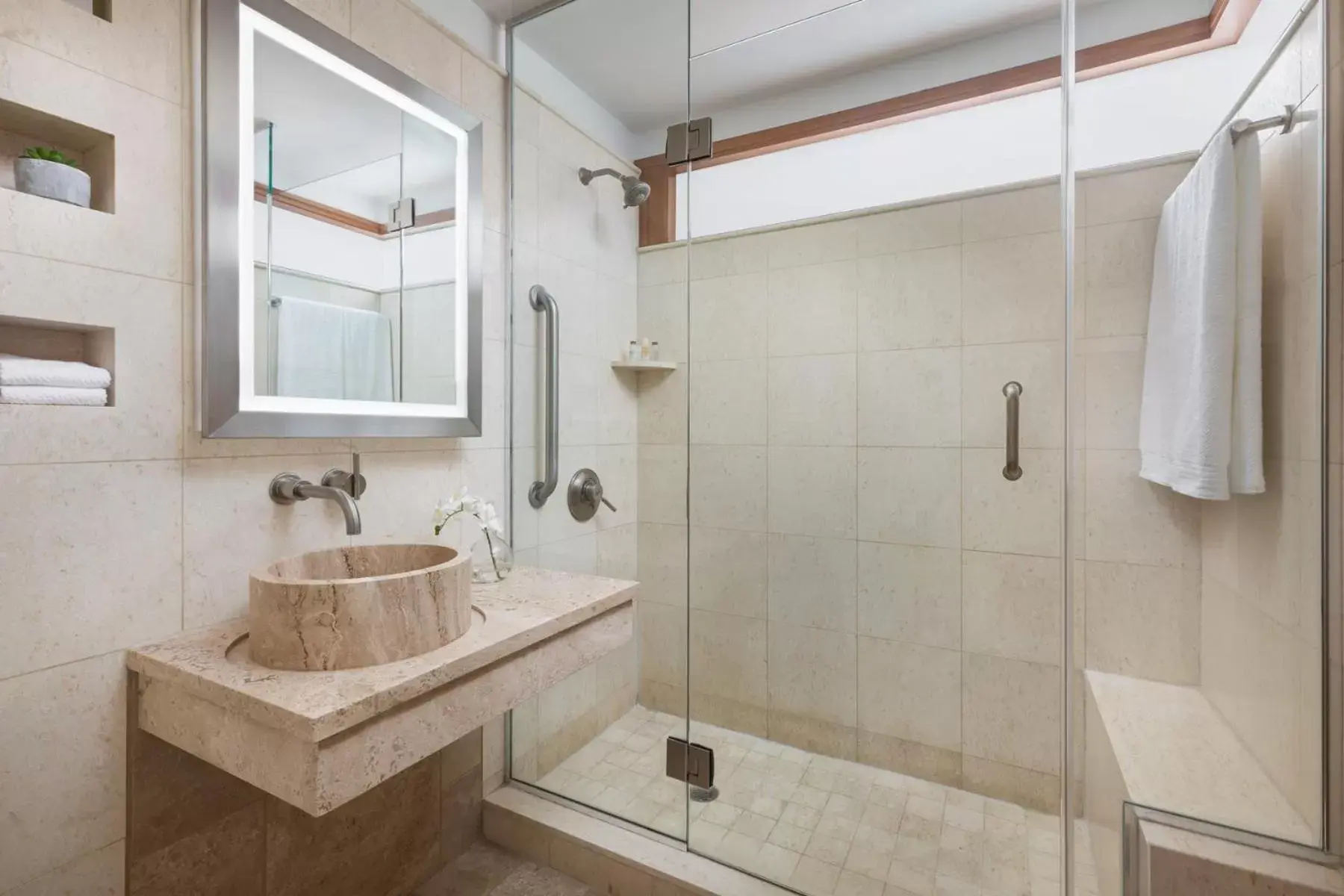 Bathroom in Hotel 57 by Luxurban