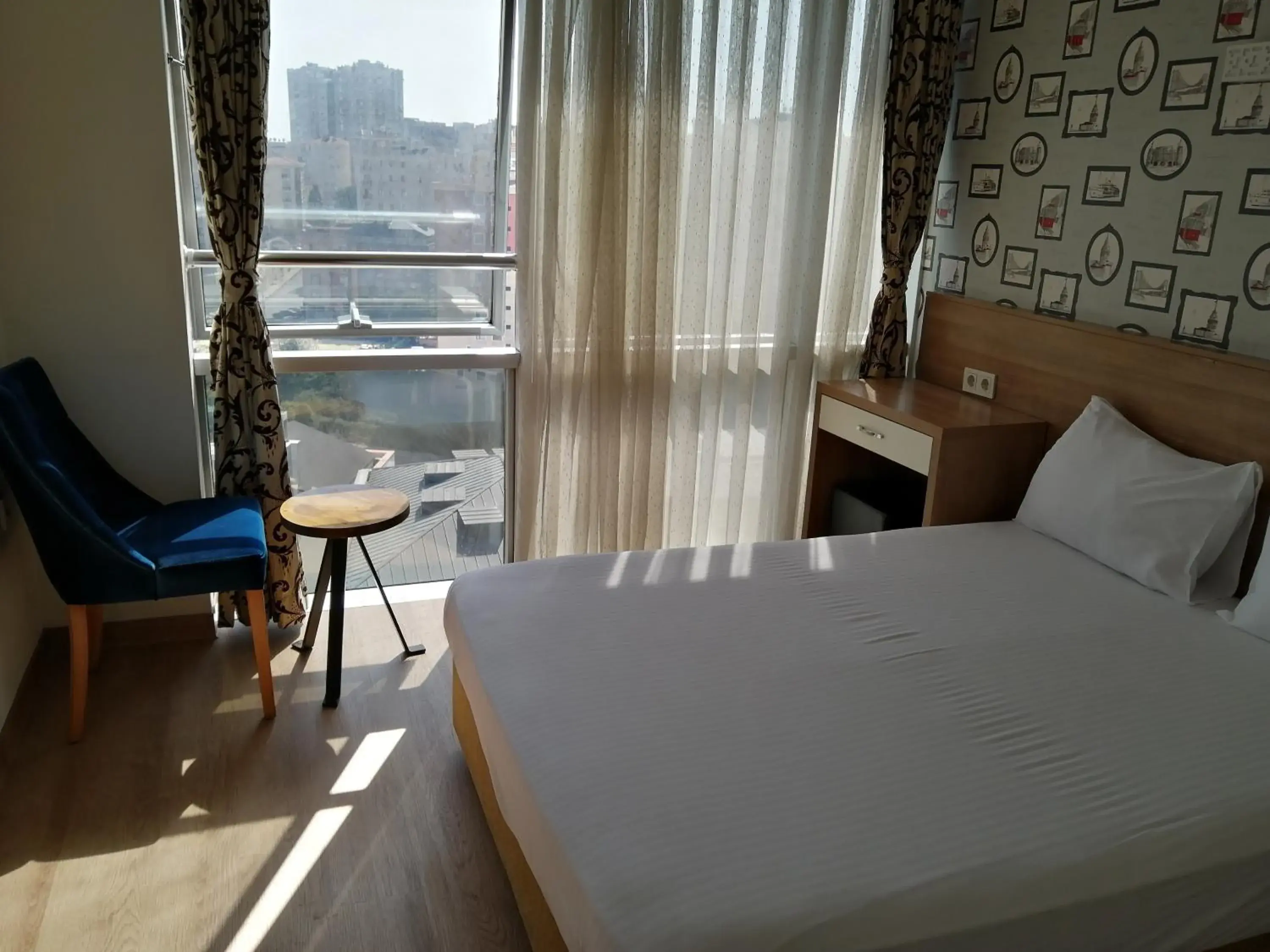 City view, Bed in Nice Royal City view, Bed in Nice Royal