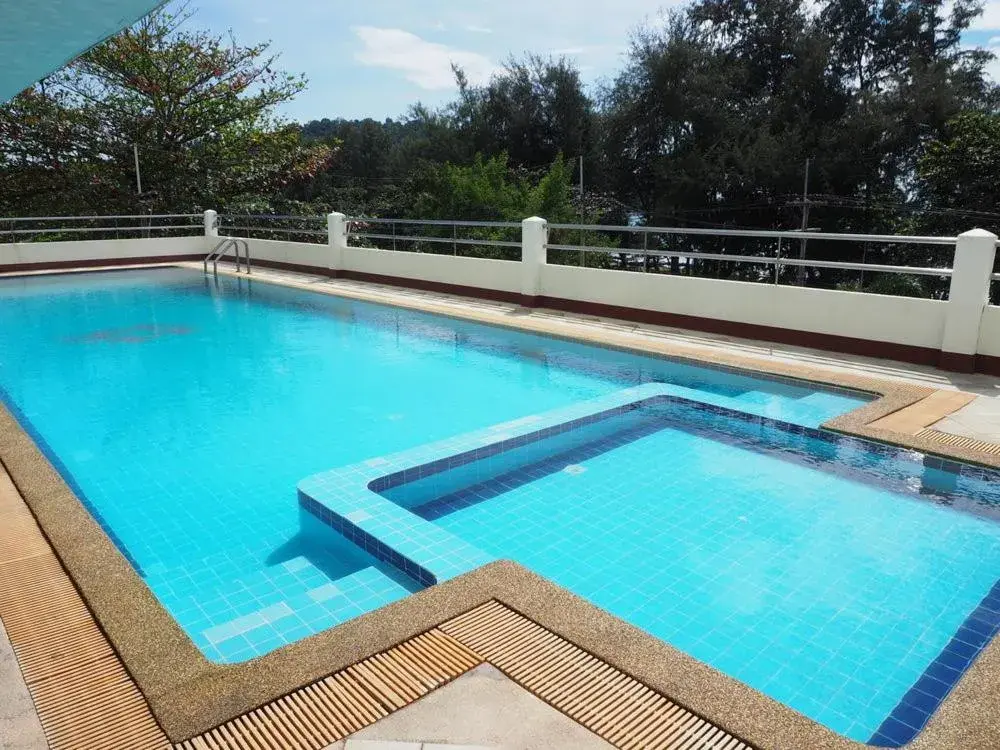 Swimming Pool in Nice Beach Hotel