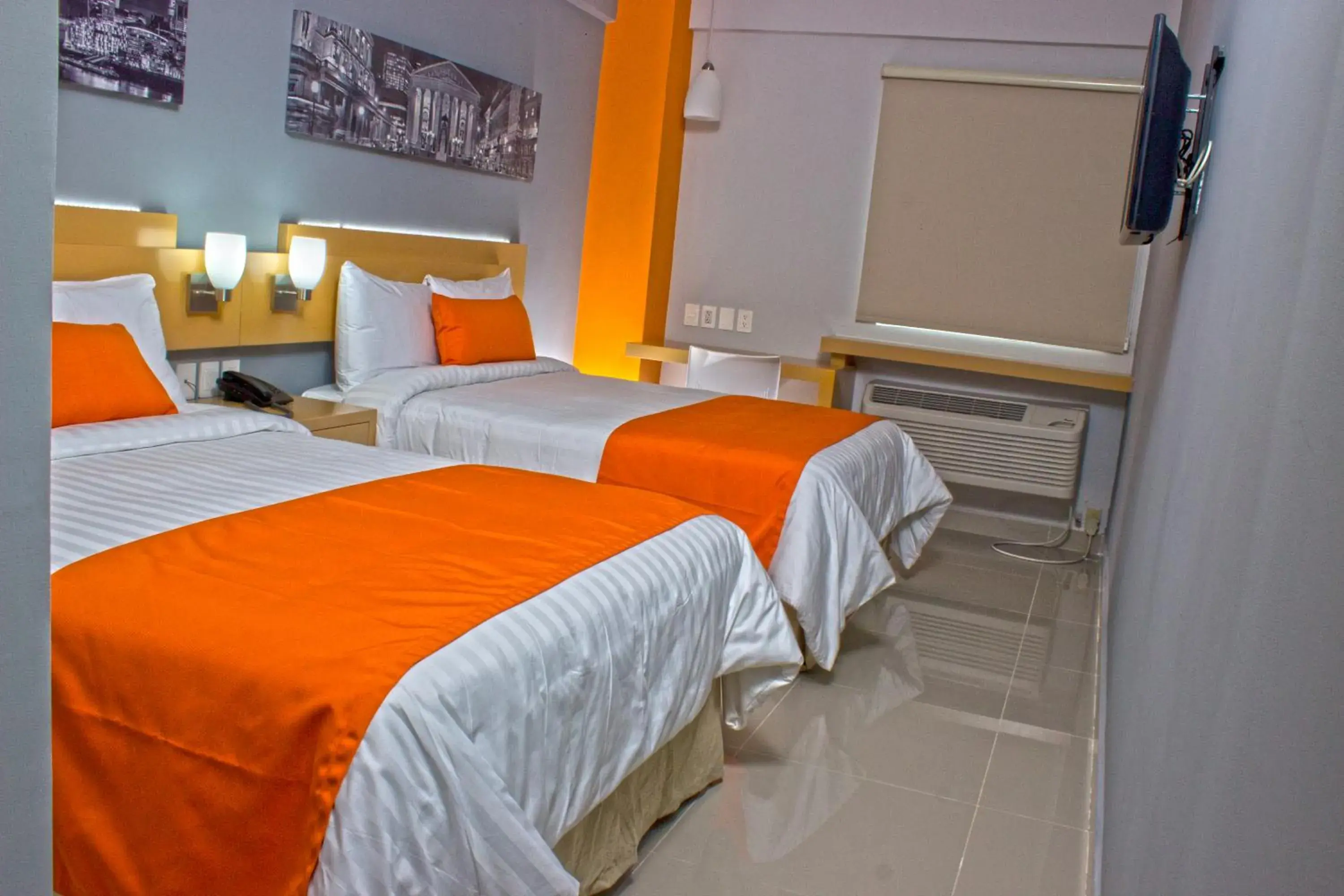 Bedroom, Bed in Hotel Urbainn