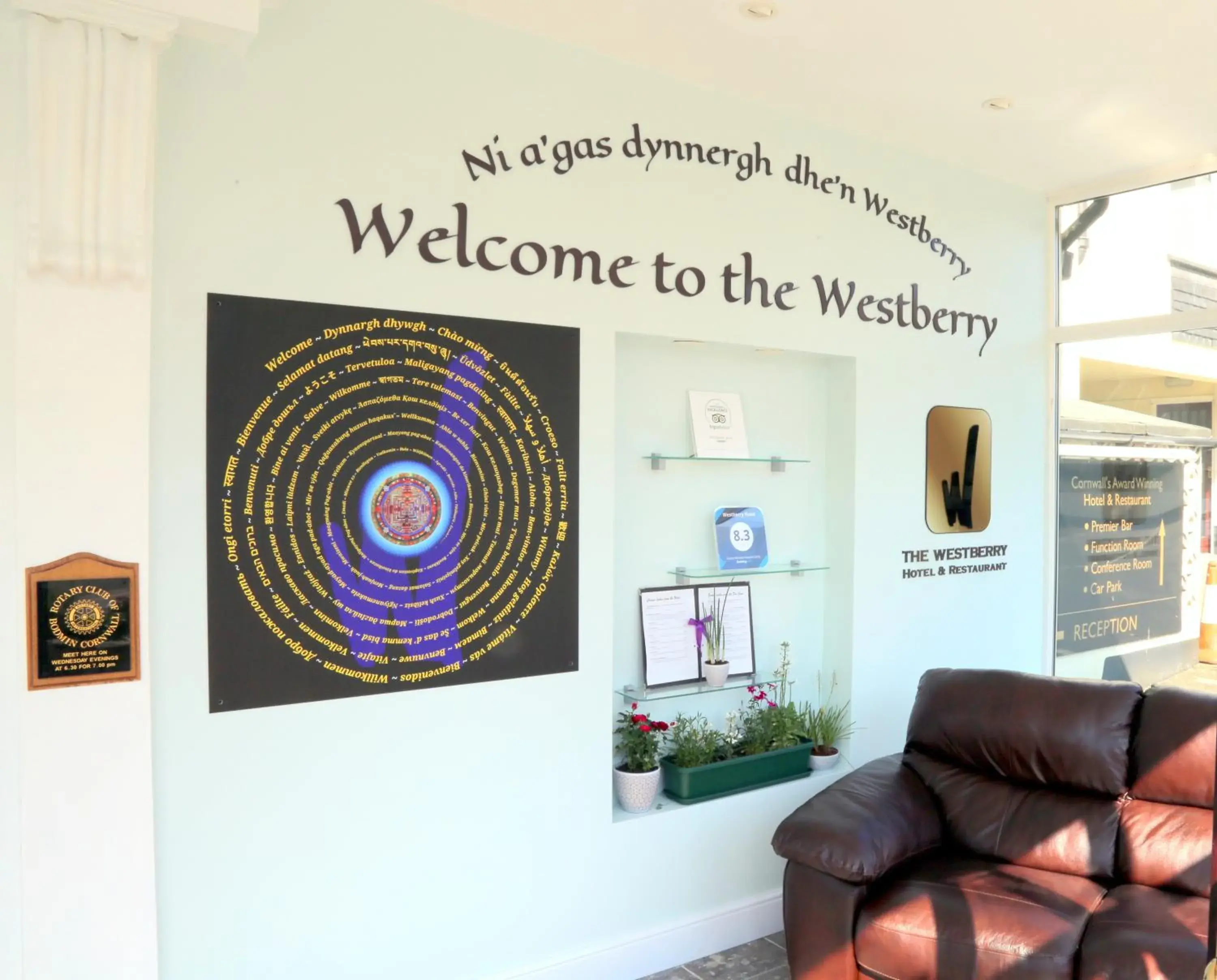 Facade/entrance in Westberry Hotel