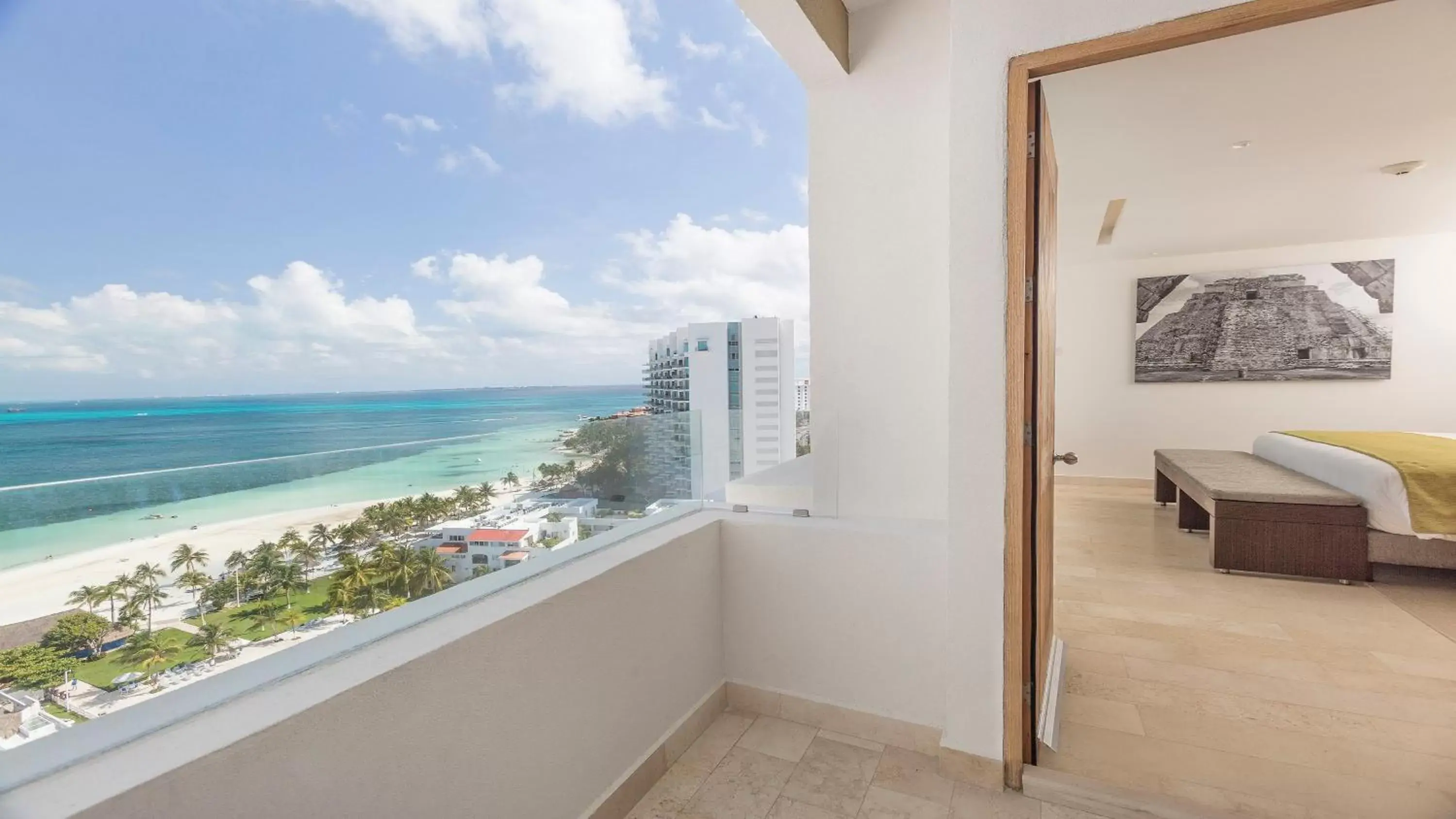 Bedroom in InterContinental Presidente Cancun Resort