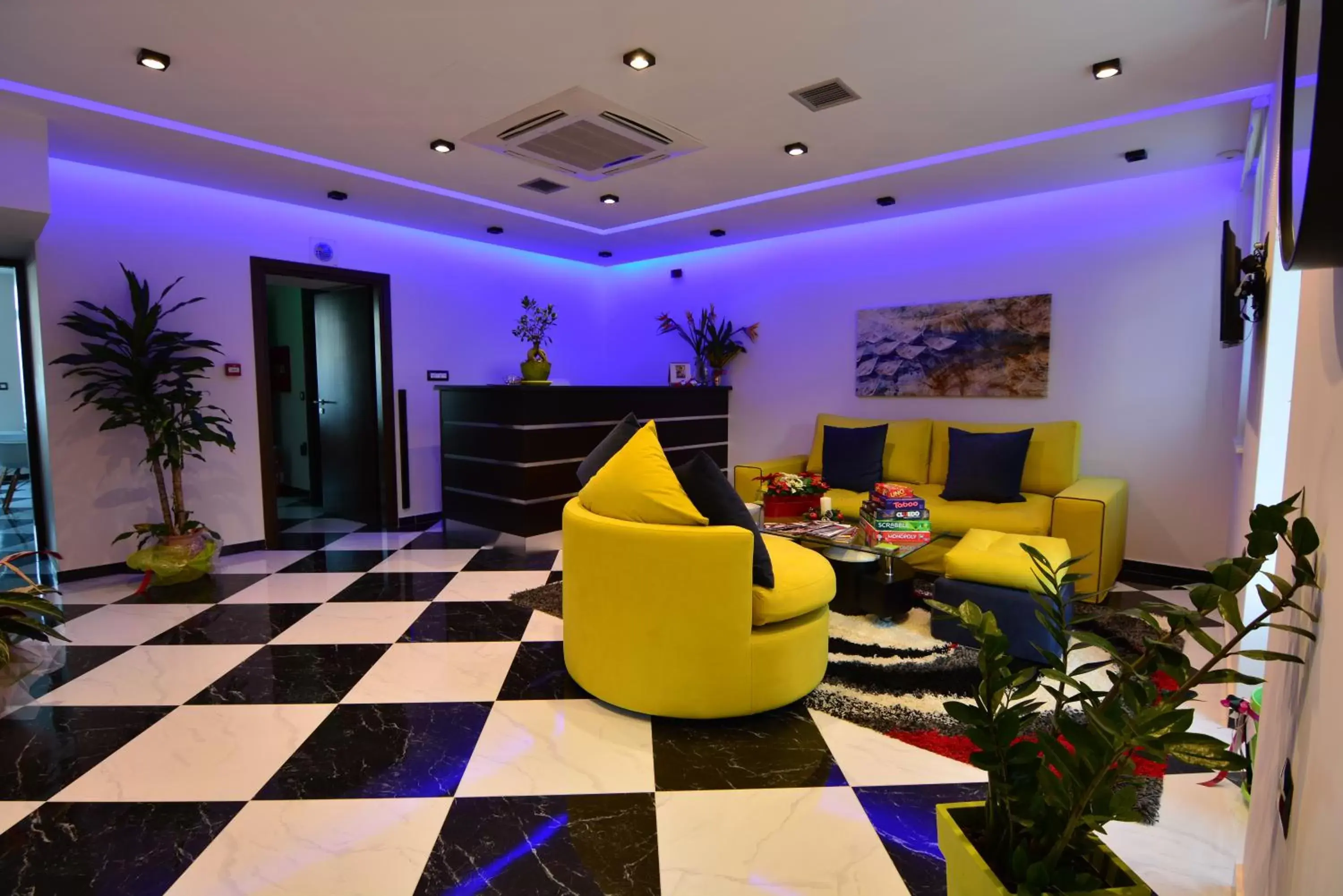 Communal lounge/ TV room, Lobby/Reception in Hotel Kyani Akti