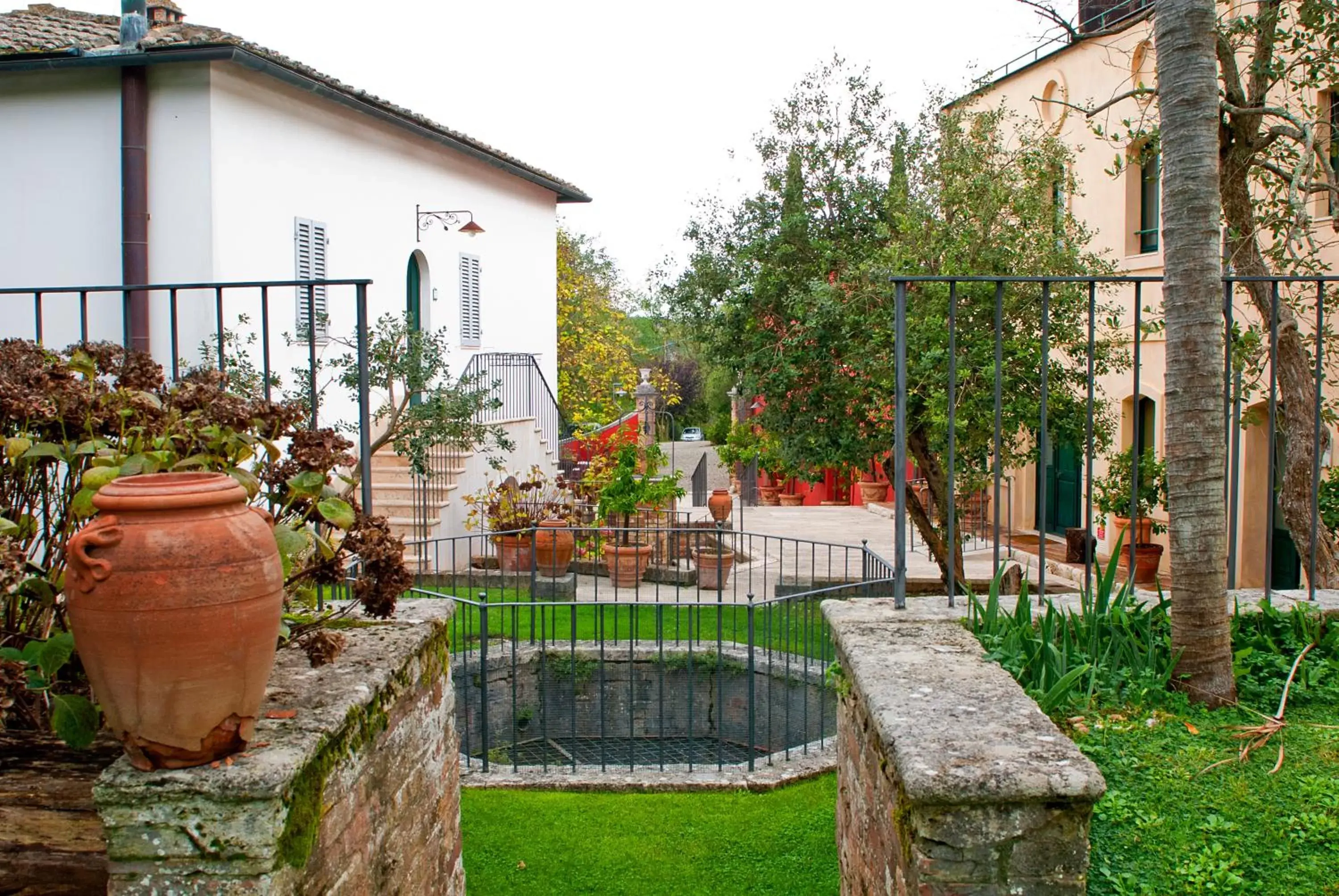 Facade/entrance in Borgo Grondaie