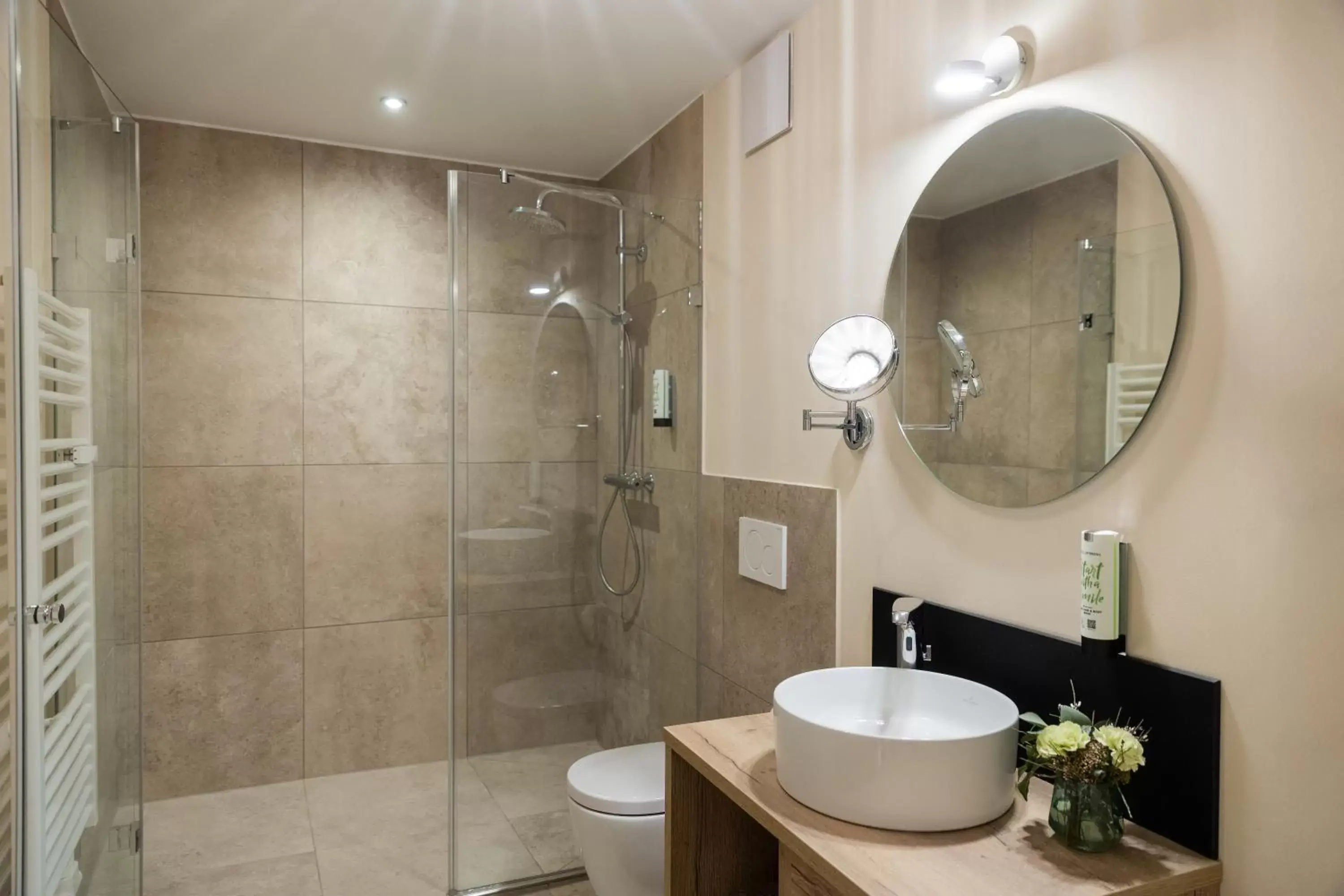 Shower, Bathroom in Altstadthotel Arch