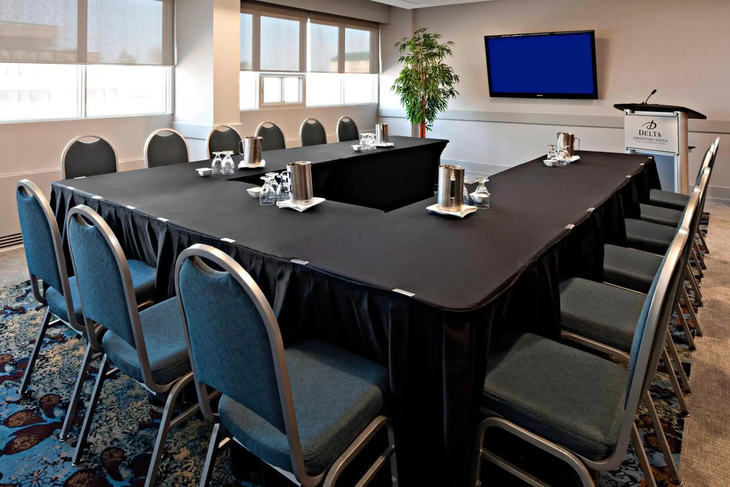 Meeting/conference room, Business Area/Conference Room in Delta Hotels by Marriott Edmonton South Conference Centre