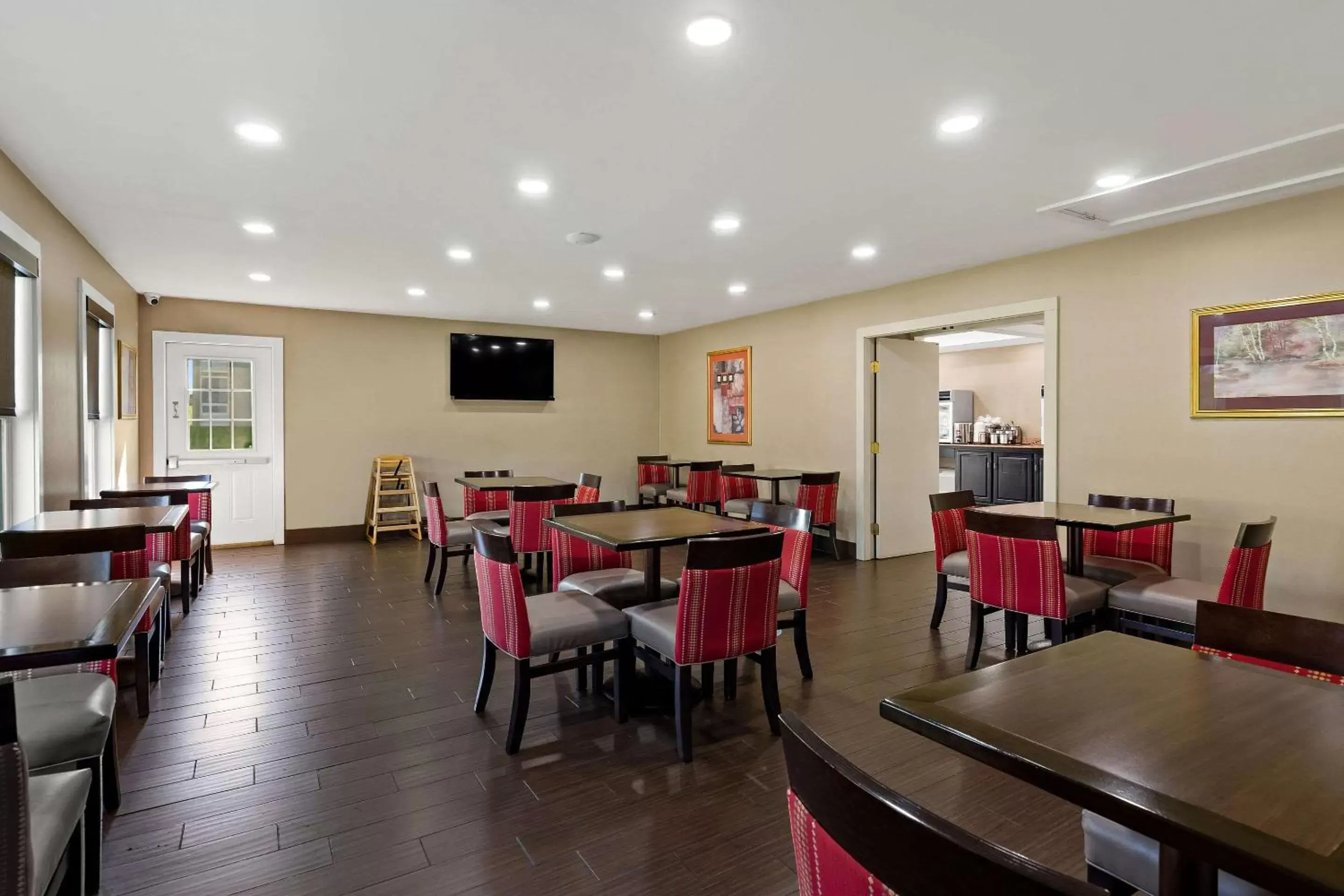 Breakfast, Restaurant/Places to Eat in Comfort Inn Wytheville