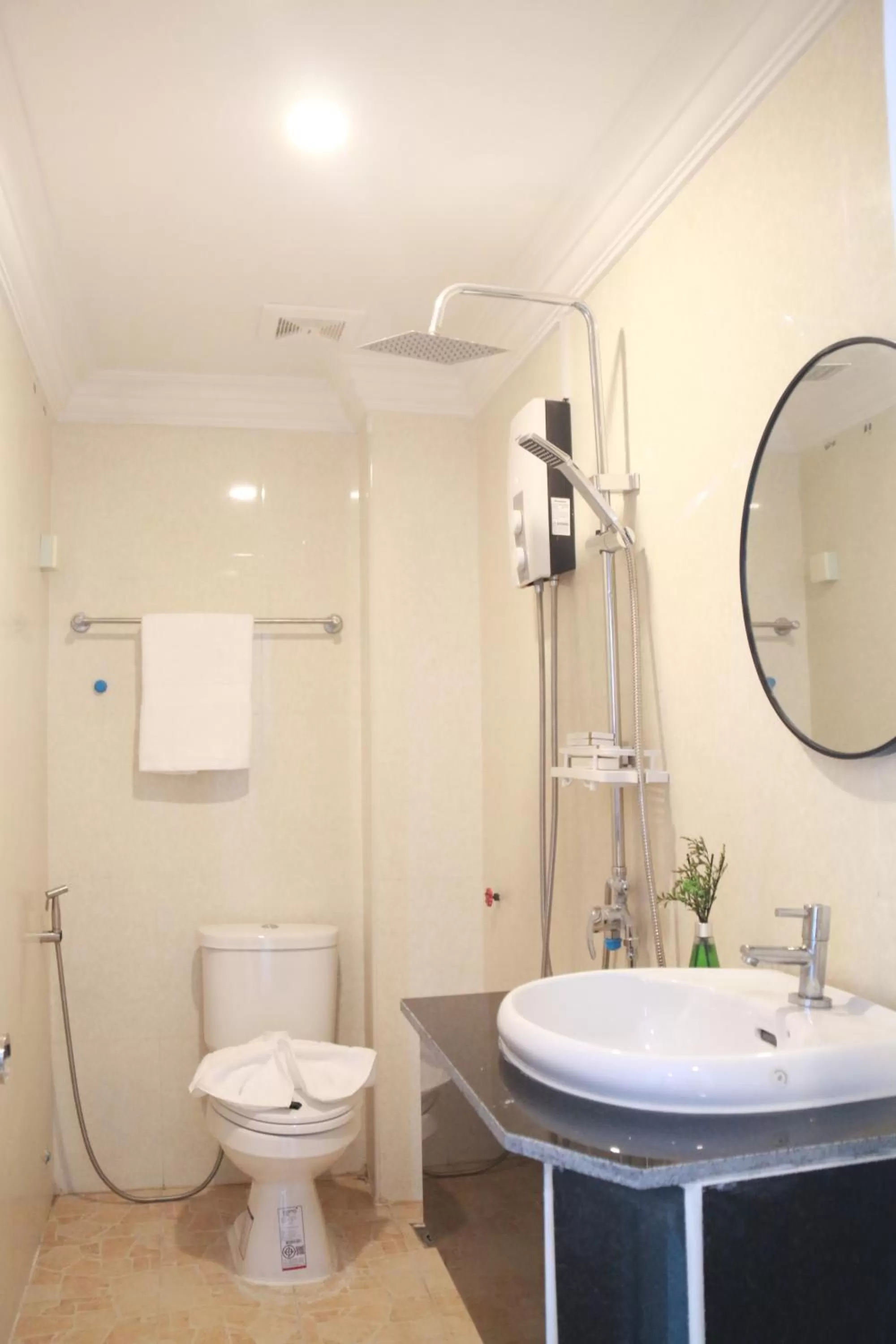 Bathroom in White Corner Hotel