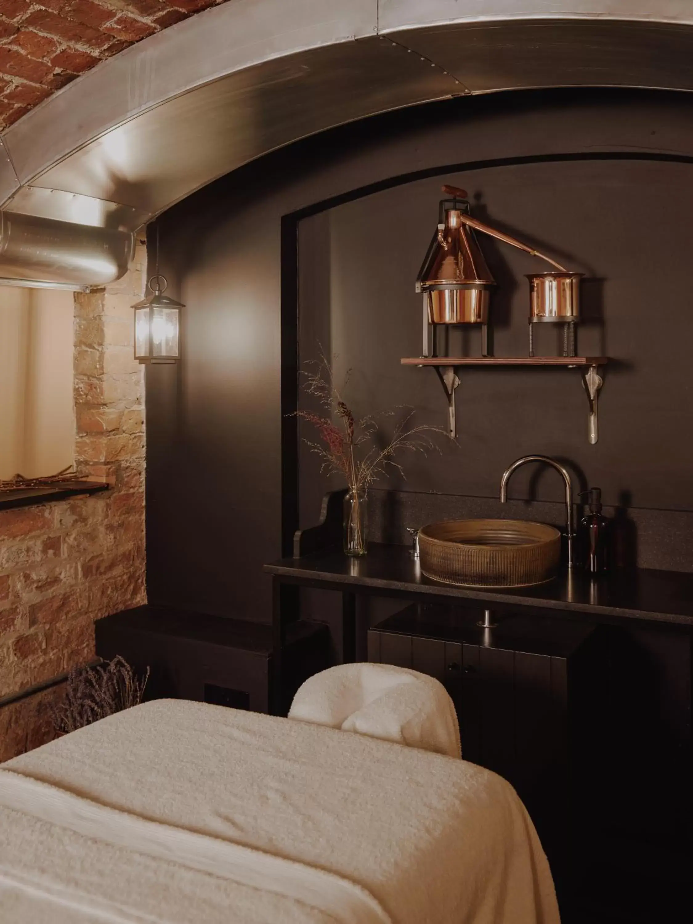 Massage in No 1 by GuestHouse, York