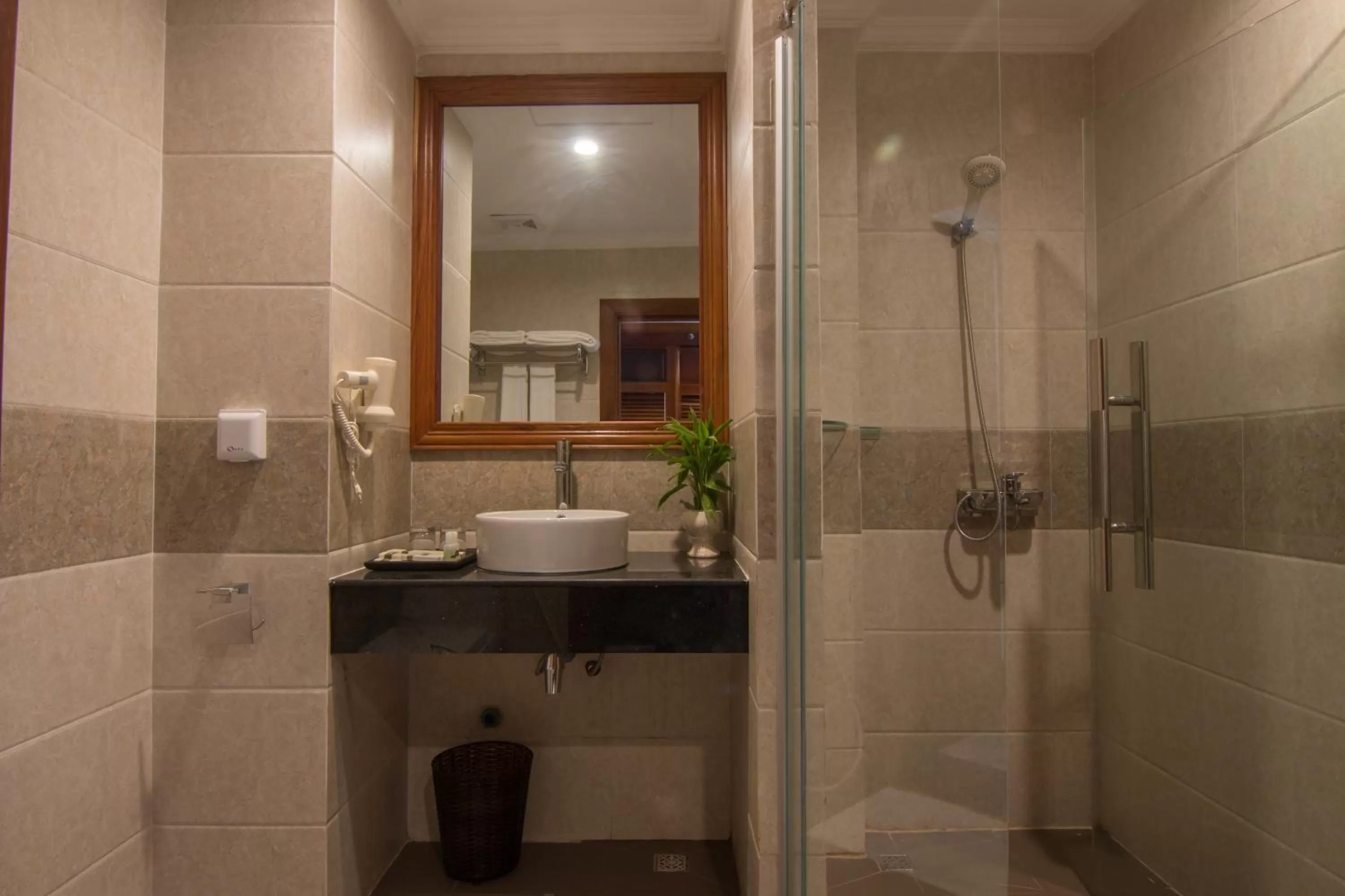 Bathroom in Glorious Hotel