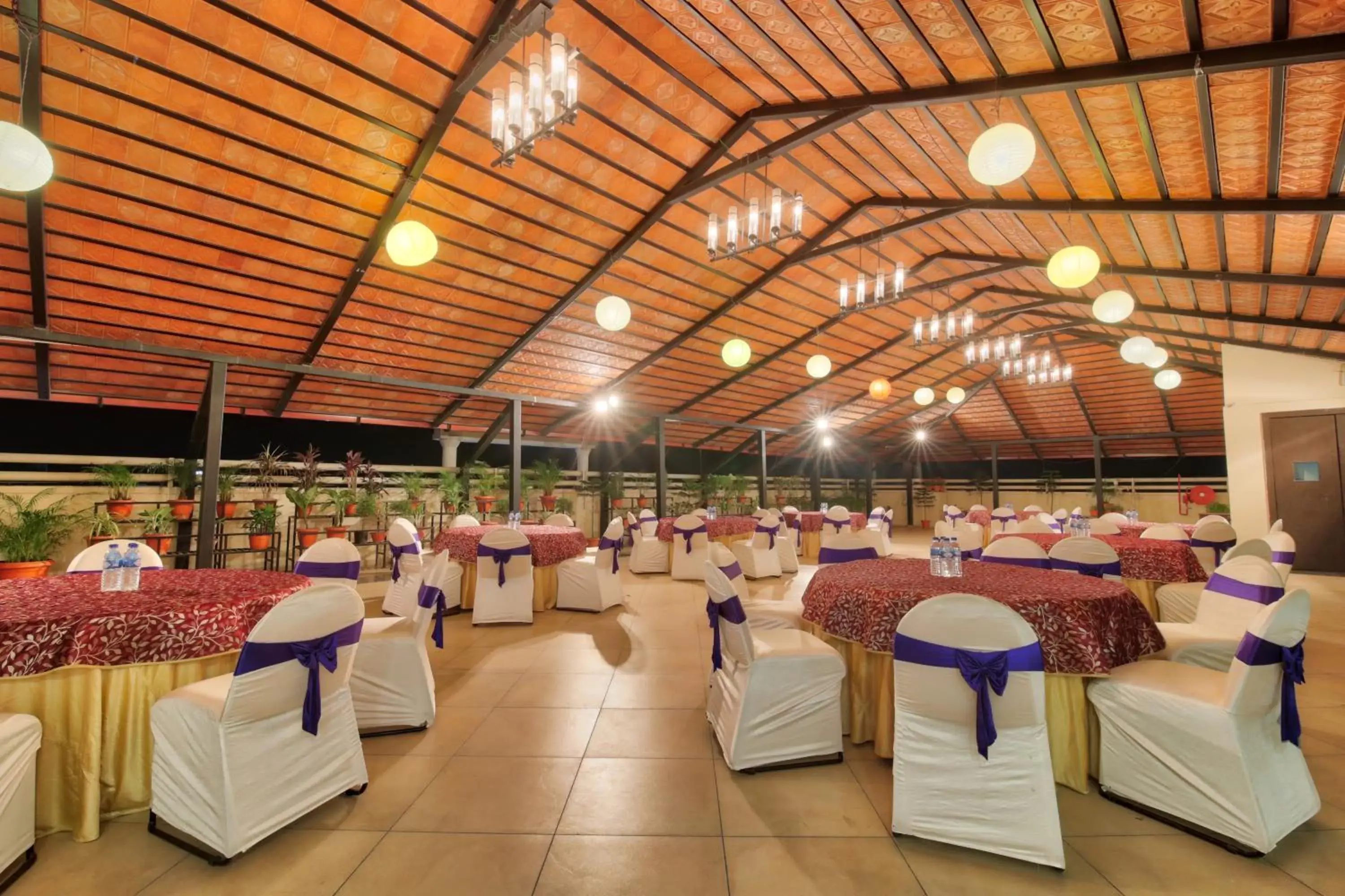 Banquet Facilities in Vishwaratna Hotel