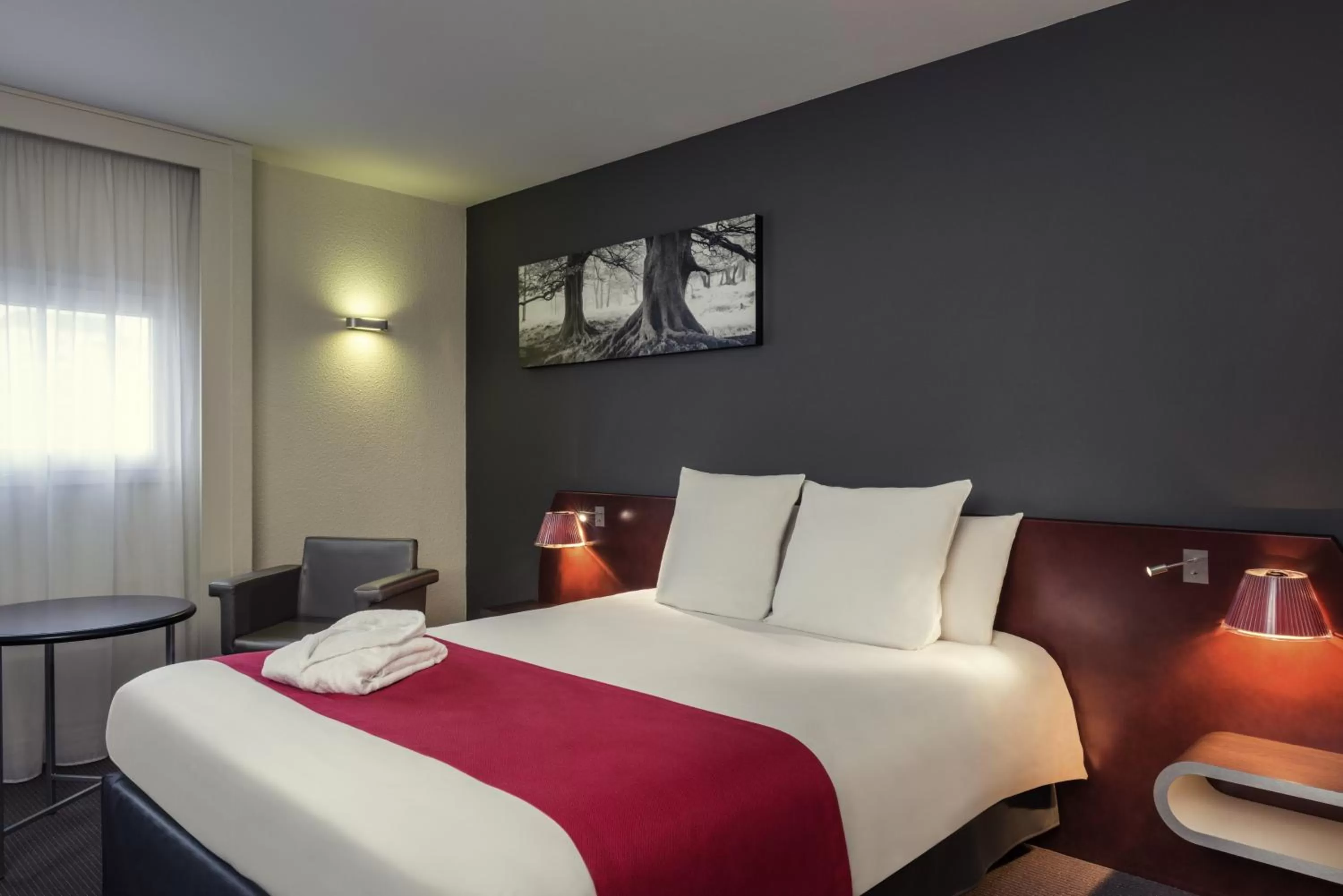 Bedroom, Bed in Mercure Rennes Centre Gare